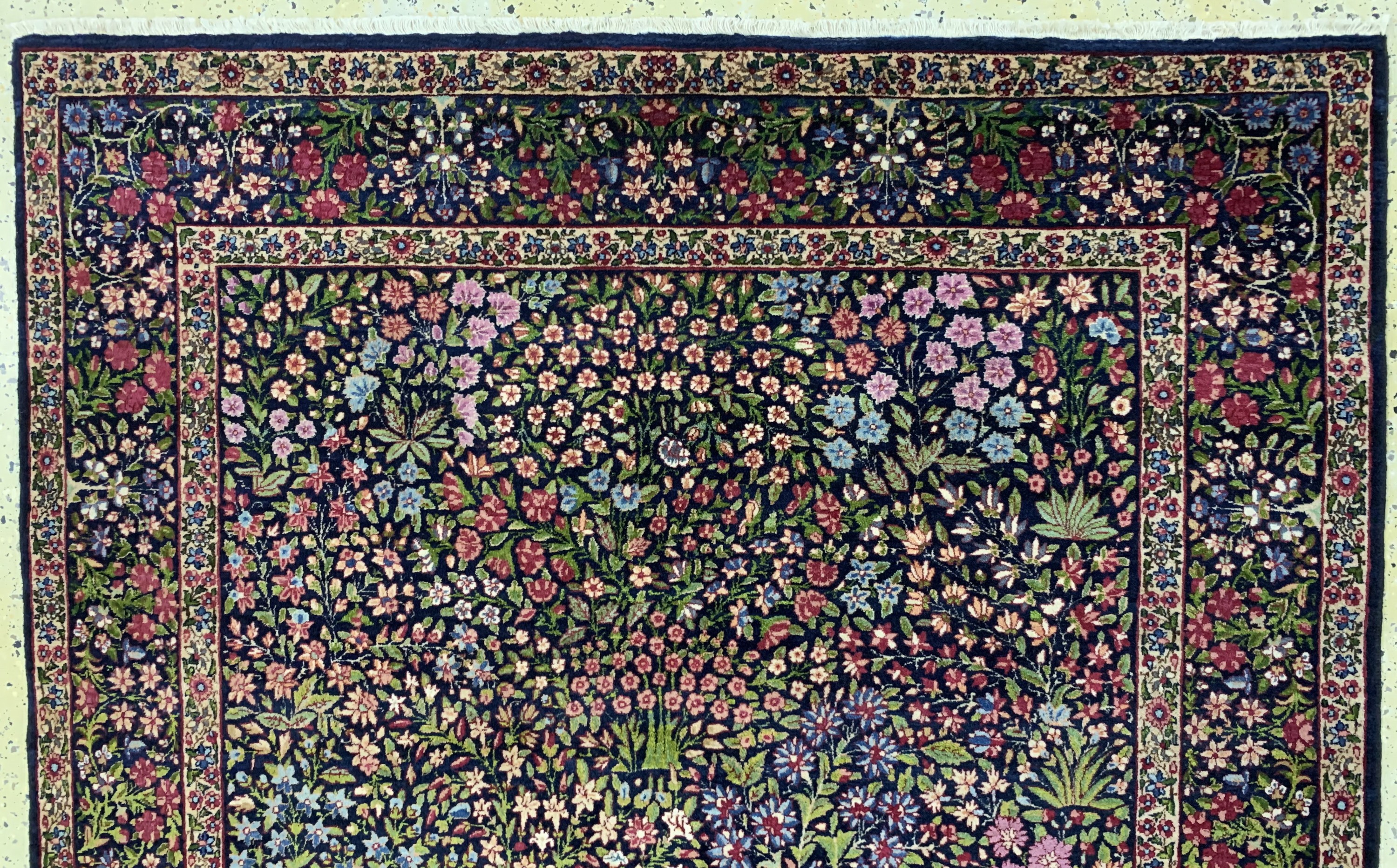 Detail e: Kerman fein antik Persien, "Mille Fleur", um 1900, Korkwolle auf Baumwolle, ca. 255 x 155 cm, fachkundig gereinigt, EHZ: 1-2