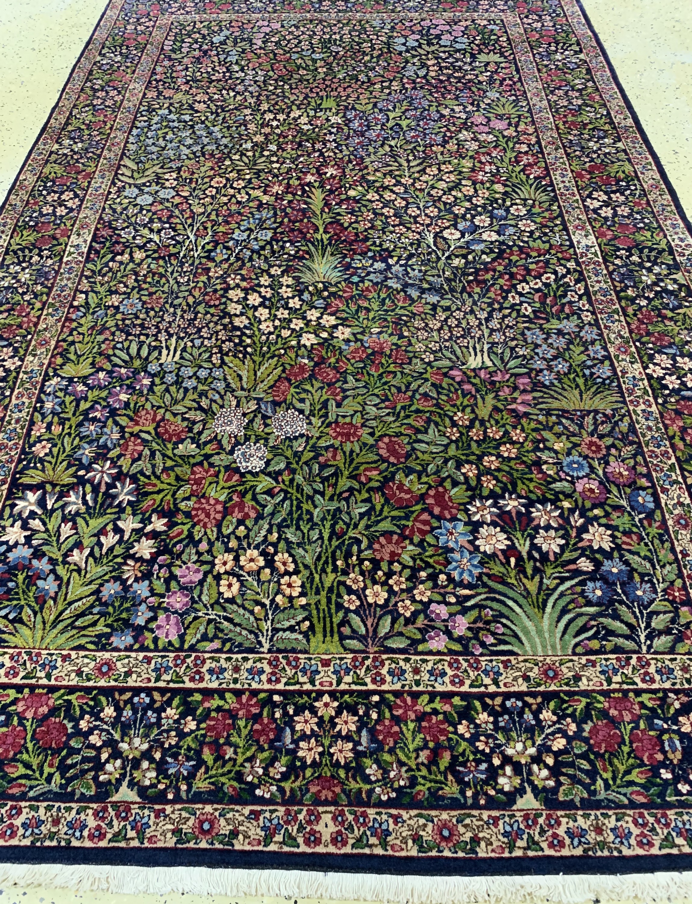 Detail f: Kerman fein antik Persien, "Mille Fleur", um 1900, Korkwolle auf Baumwolle, ca. 255 x 155 cm, fachkundig gereinigt, EHZ: 1-2