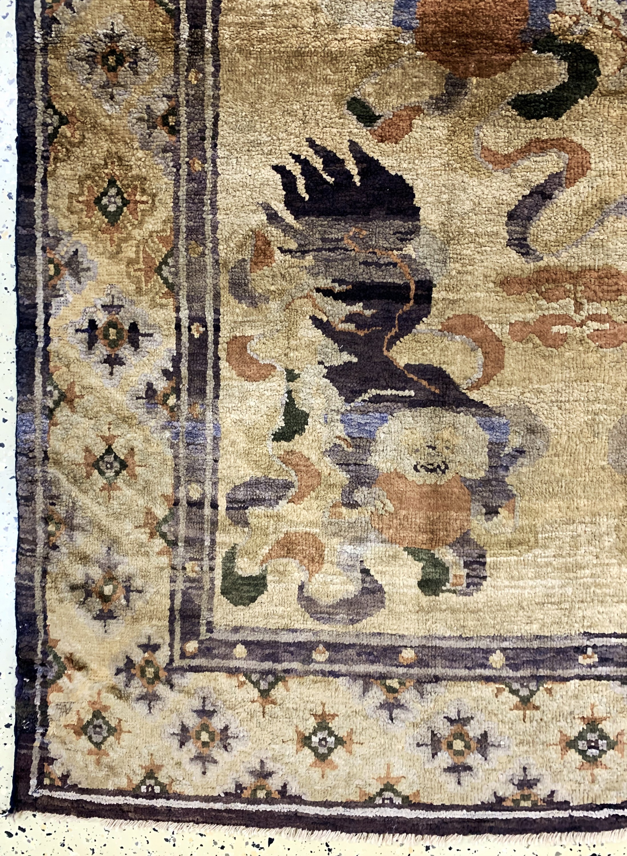 Detail b: Seiden Peking antik China, "Fo-Hunde", um 1900, Seide auf Baumwolle, ca. 185 x 130 cm, fachkundig gereinigt, EHZ: 2-3, (kleine alte ...