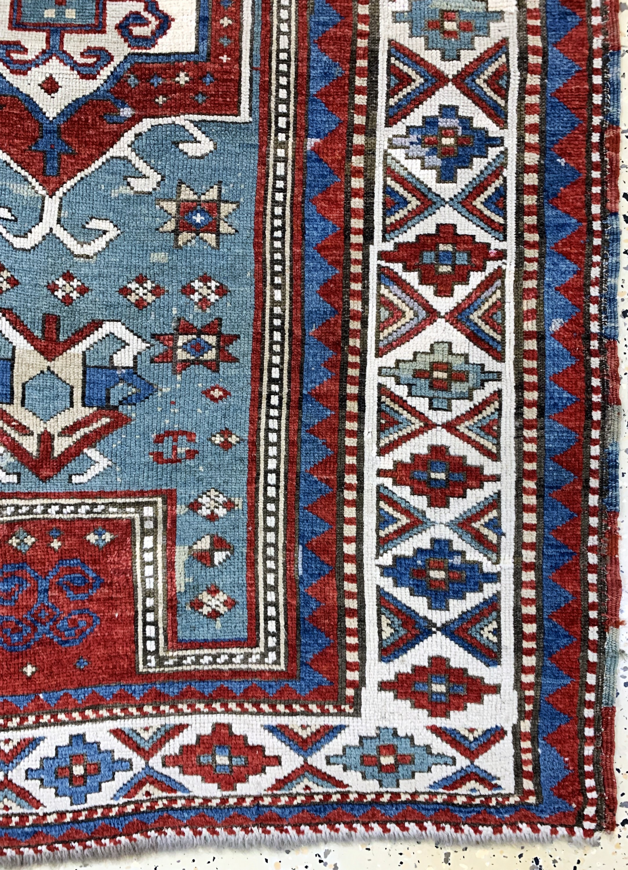 Detail a: "Fachalo"Kazak antik, Kaukasus, 19.Jhd, Wolle auf Wolle, ca. 150 x 104 cm, EHZ: 3, (alte restaurierungen)