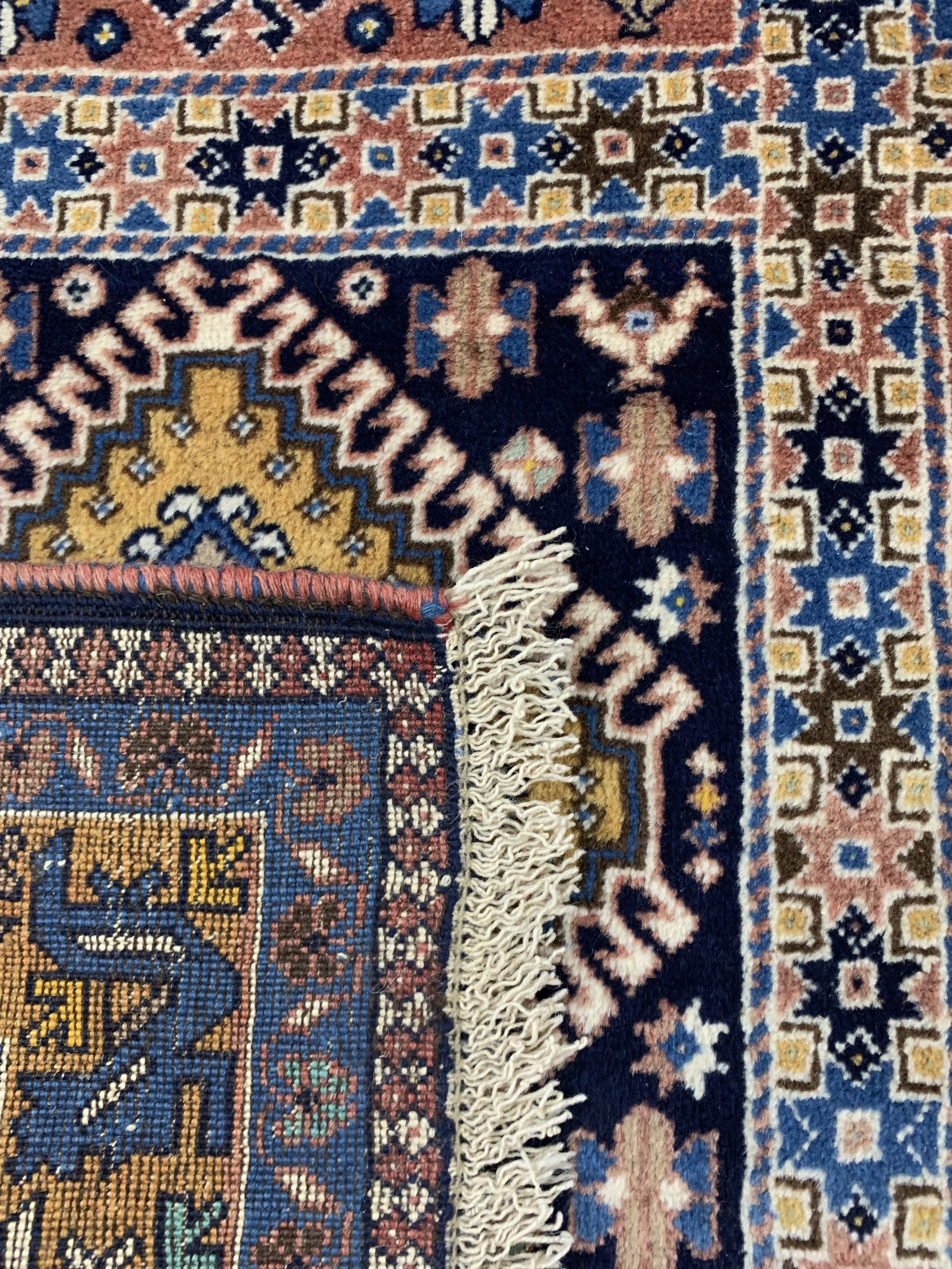 Detail f: Yalameh, Persien, Ende 20.Jhd., Wolle auf Wolle, ca. 248 x 168 cm, EHZ: 2