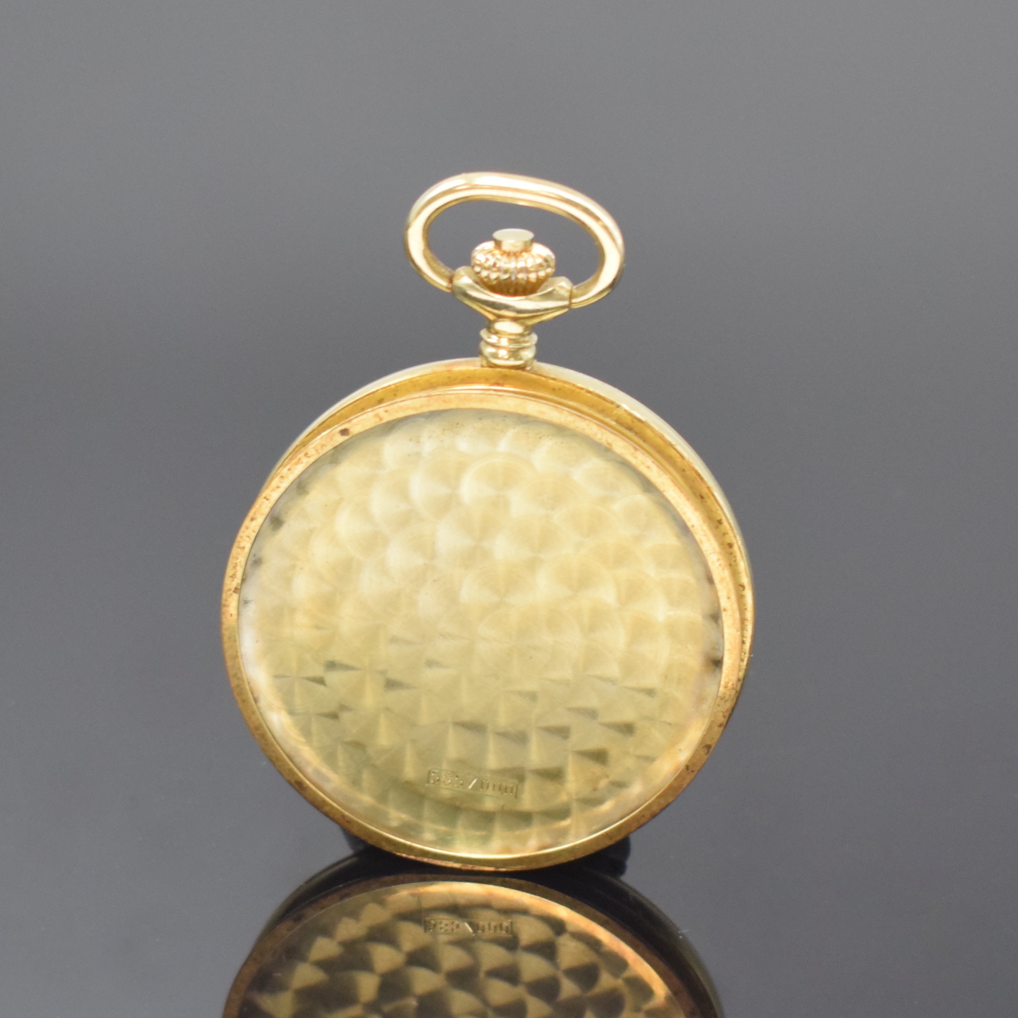 Detail d: STOWA Frackuhr Savonette in GG 585/000, Schweiz um 1970, Handaufzug, Sprungdeckel m. Monogramm, rücks. aufgedr., gold. Zifferbl. m. röm. Zahlen u. ...