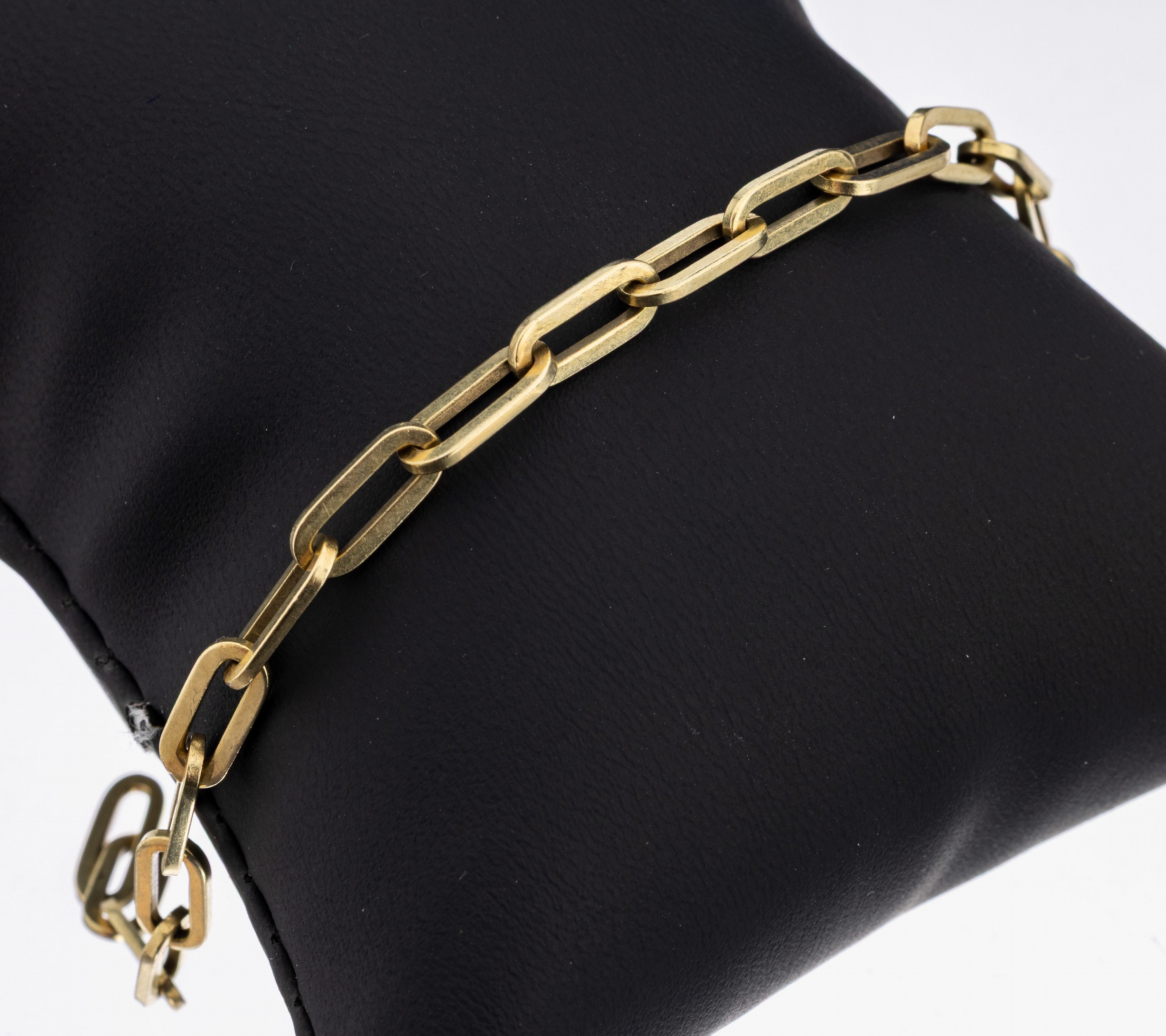 14 kt Gold Armband, GG 585/000, ovale Glieder, L. ca. 19 cm, Federringschließe, ca. 9.7 g
