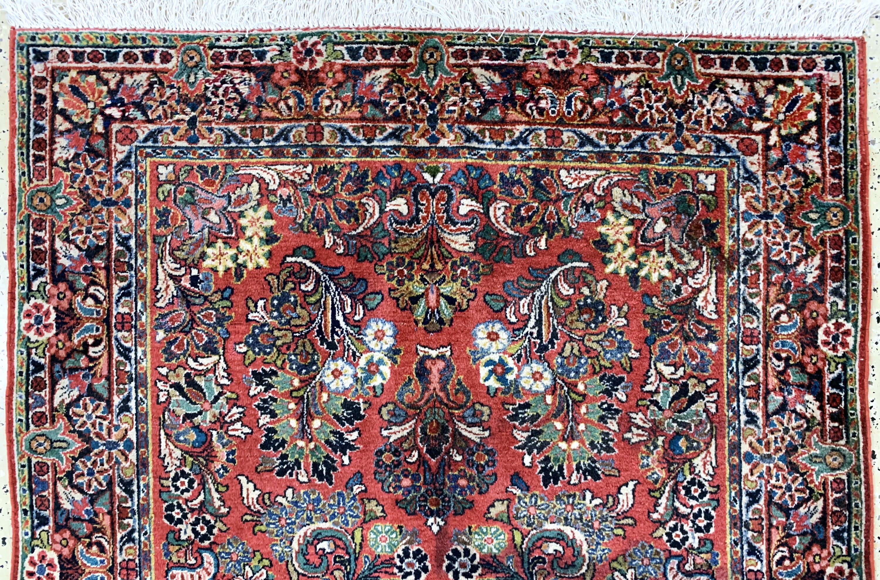 Detail a: Sarogh US Re-Import, Persien, Anfang 20.Jhd, Wolle auf Baumwolle, ca. 356 x 133 cm,EHZ: 2, Fransen erneuert, Fleck, Morsch