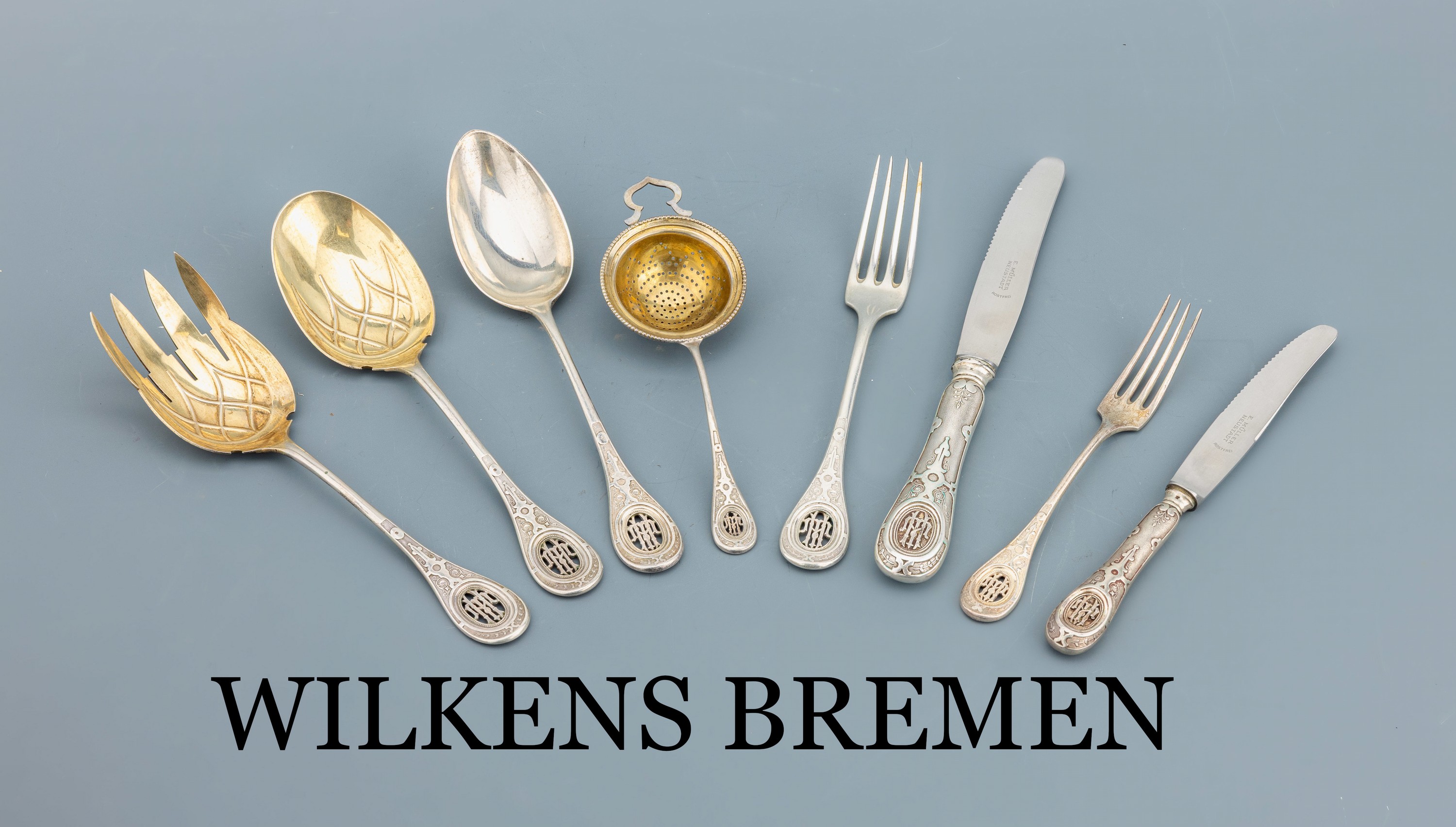Umfangreiches Besteck, 800er Silber, deutsch um 1890, vollständig für 18 Personen, best. aus: 20 Menuemesser, 20 Menuegabeln, 21 Menuelöffel, 18 ...