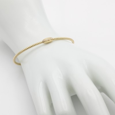 Image Armreif mit Brillanten, GG 585/000, Brill. in ovaler Steckschl. gef. zus. ca. 0.05 ct ...