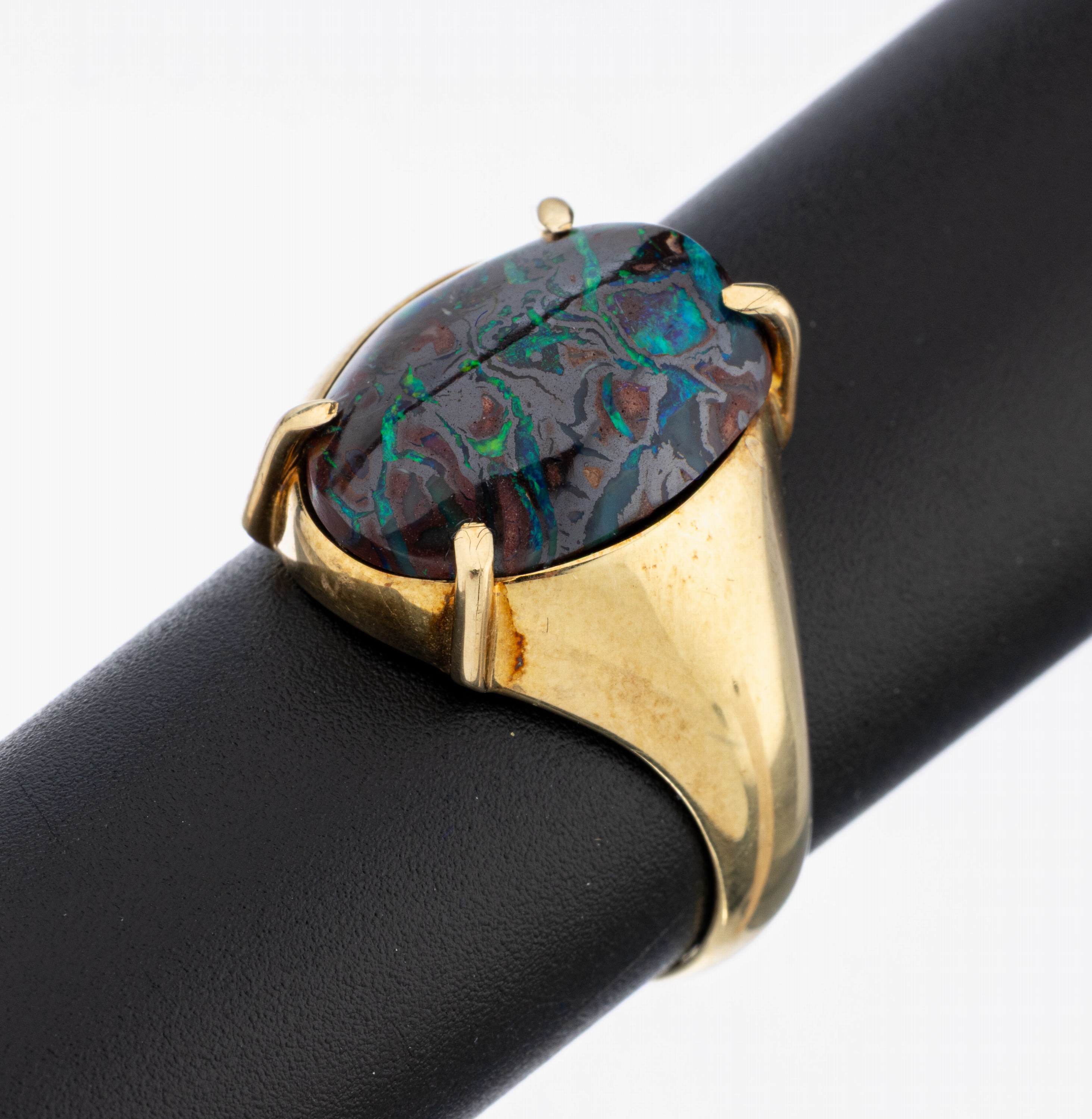 14 kt Gold Opal-Ring, GG 585/000, ovaler Boulderopal-Cabochon ca. 5.0 ct, grün-blaues Farbspiel, ca. 9.2 g, RW 62