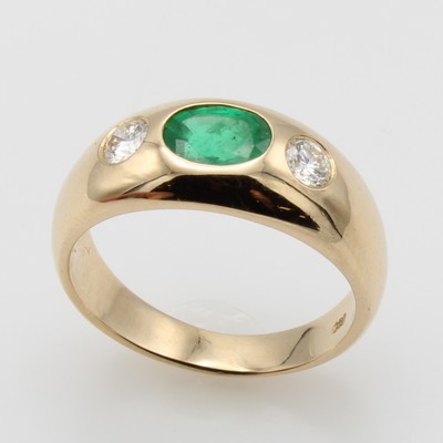 Image Ring mit Smaragd und Brillanten, RoséG 585/ 000, ovaler Smaragd ca. 0.72 ct, ...