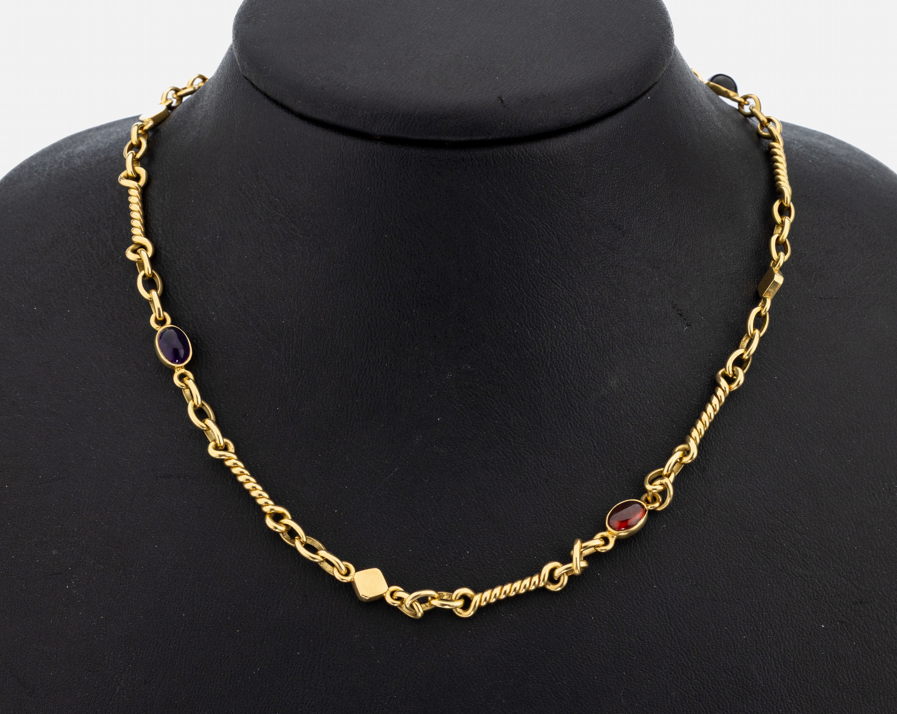 18 kt Gold Farbstein-Collier, GG 750/000, 8ovale Amethyst- und Citrin-Cabochons, L. ca. 90 cm, ca. 52.1 g