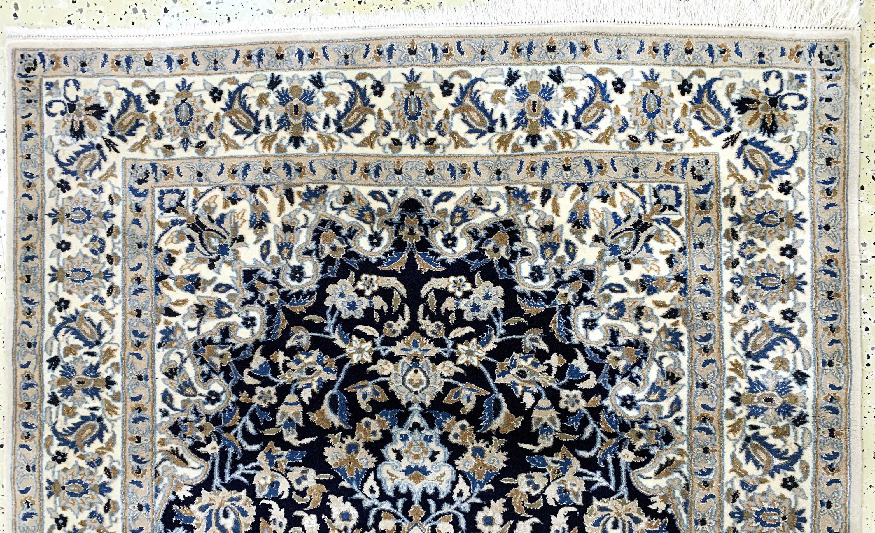 Detail a: Nain fein(9 La), Persien, Mitte 20.Jhd, Korkwolle mit Seide, ca. 195 x 120 cm, EHZ: 2