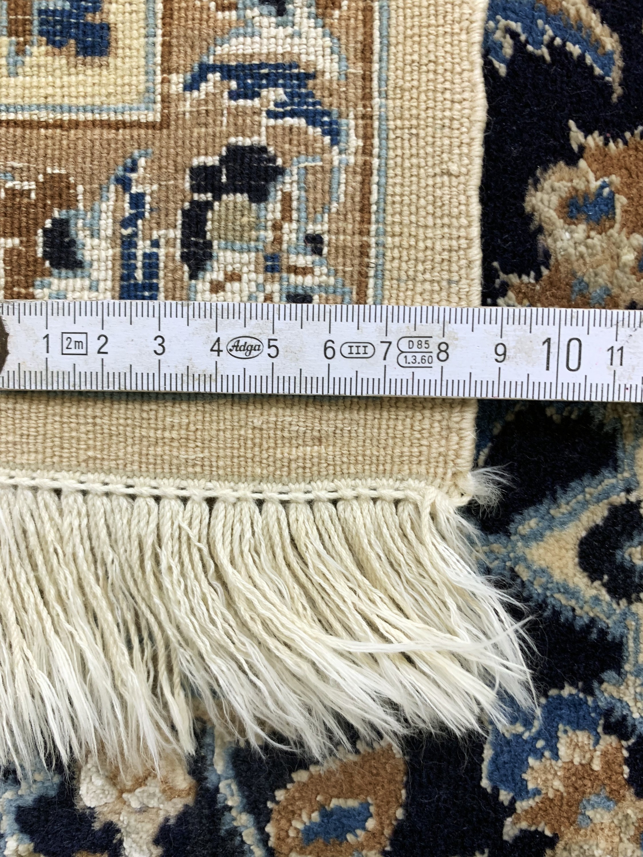 Detail e: Nain fein(9 La), Persien, Mitte 20.Jhd, Korkwolle mit Seide, ca. 195 x 120 cm, EHZ: 2