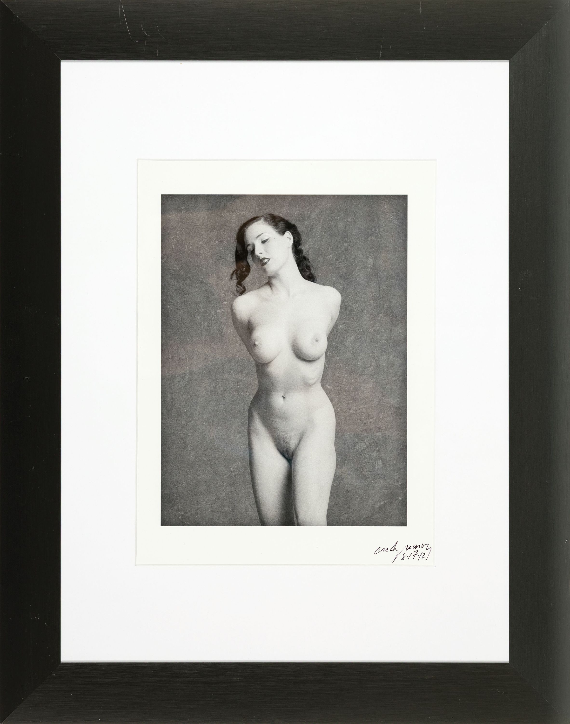 Detail k: Craig Morey, geb. 1952 Fort Wayne, Indiana/USA, 2 Fotografien, weibliche Akte, je signiert und datiert 2012 und 2013, unter Glasgerahmt, ca. 47x37 cm