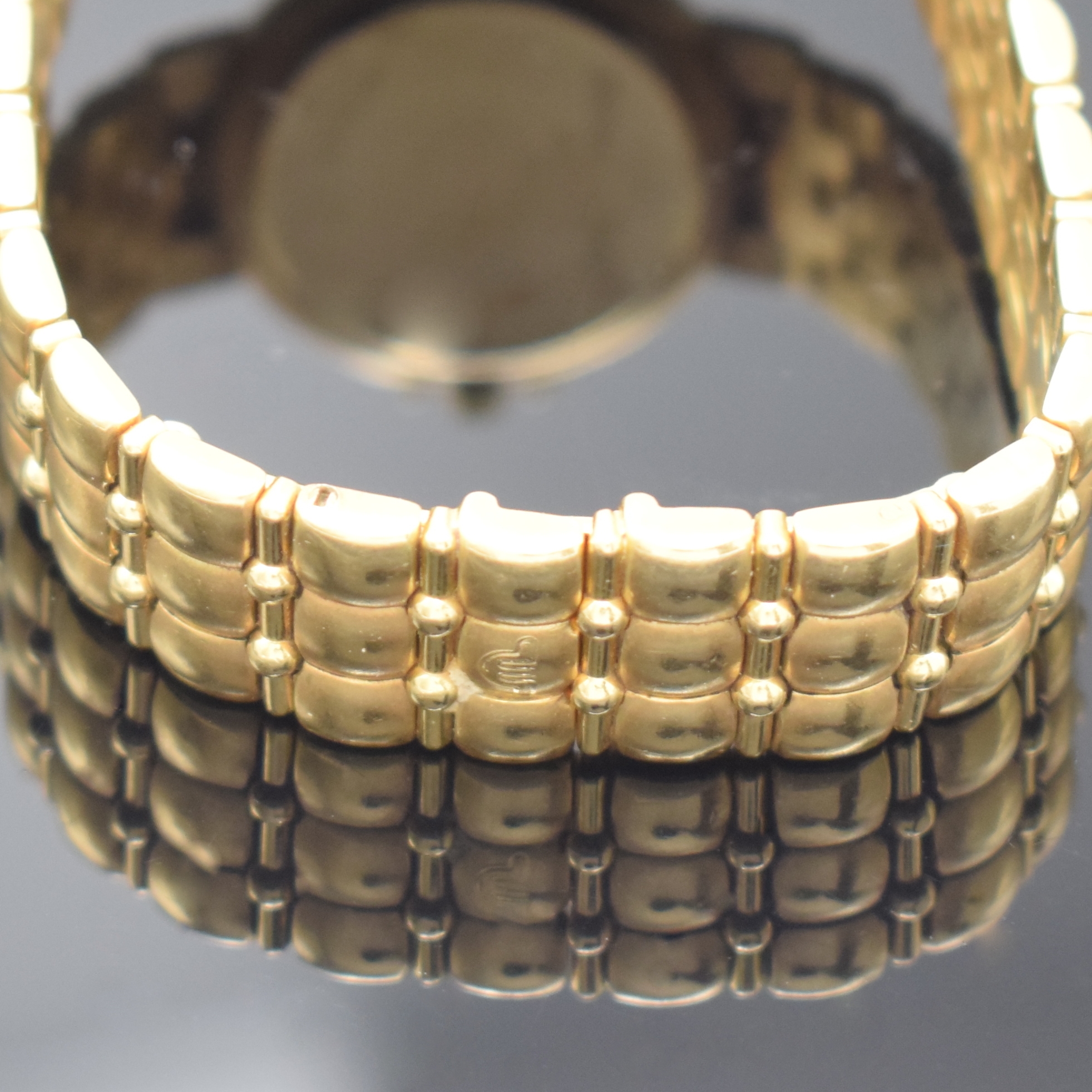 Detail b: MAURICE LACROIX Damenarmbanduhr Calypso in GG 750/000 mit Brillanten, quarz, Schweiz um 2000, Boden aufgedr., Gliederband m. dopp. Faltschl., ...