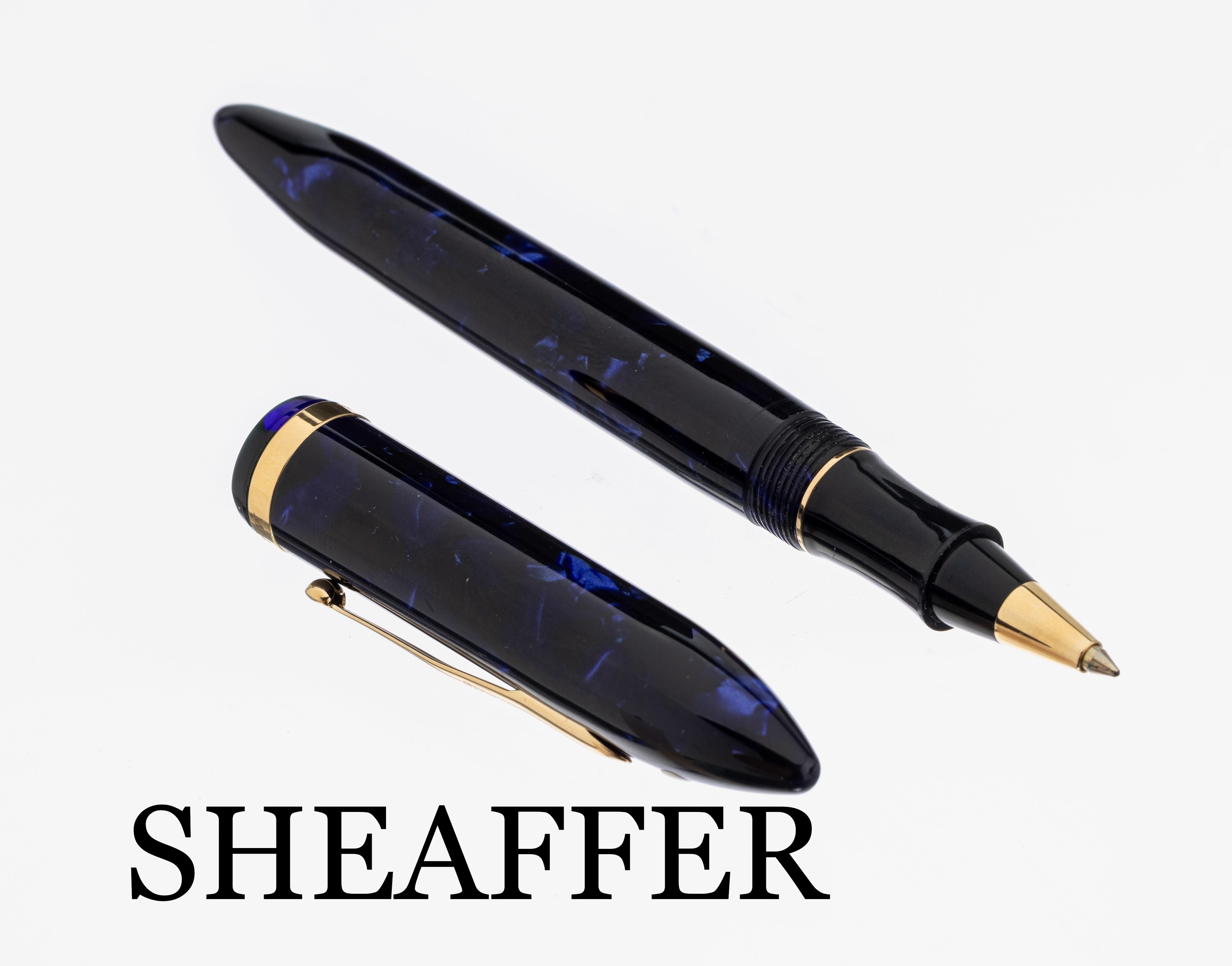 SHEAFFER Ball Pen Balance Millennium, blau-schwarzer Edelharz, Monturen vergoldet, white dot, neuwertiger Zustand, Orig.-Etui