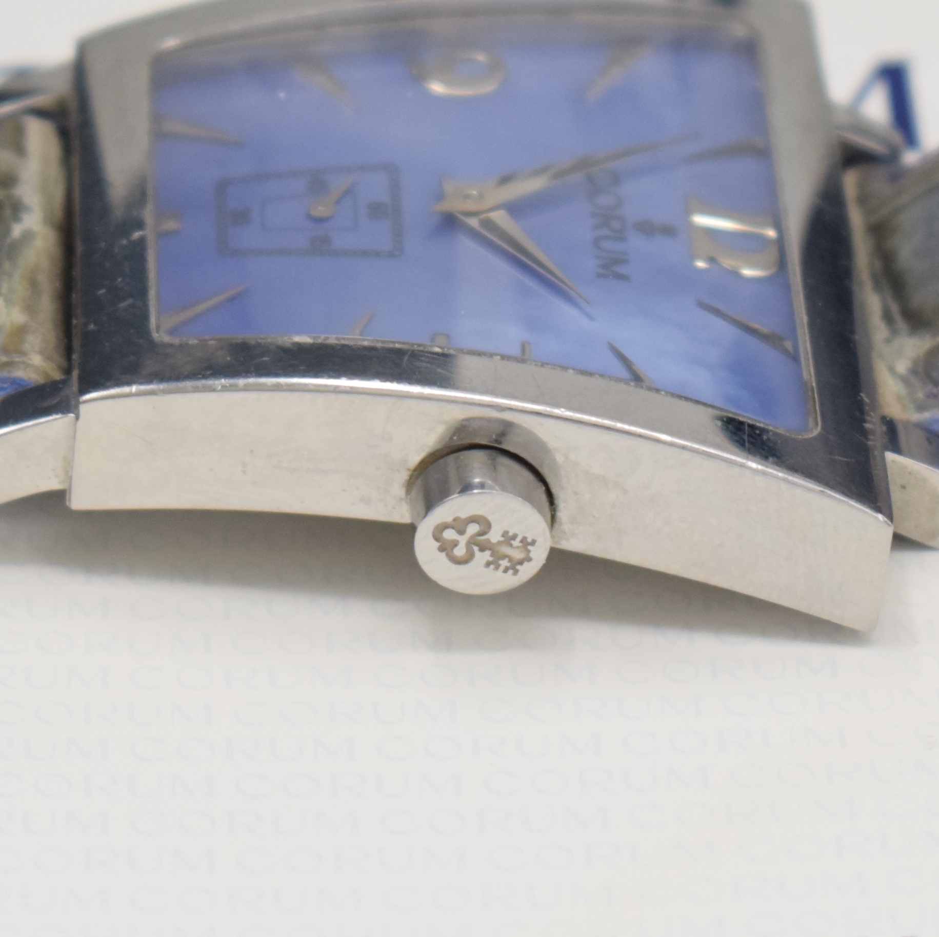 Detail c: CORUM Armbanduhr Trapeze Referenz 106.404.20, Schweiz um 2005, quarz, trapezförmiges Edelstahlgeh. inkl. orig. Lederband (zu ern.) m. orig. ...