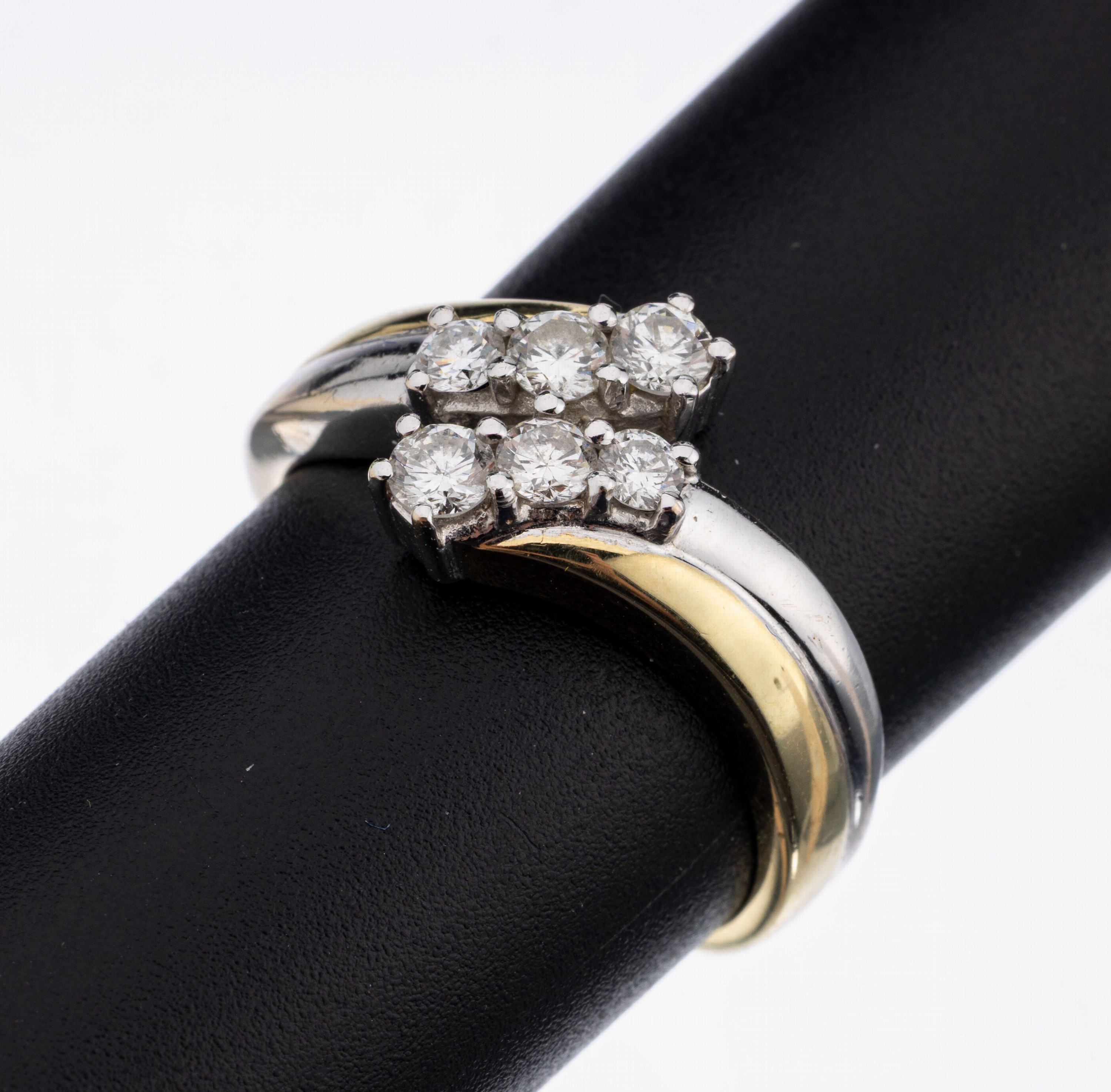 14 kt Gold Brillant-Ring, GG/WG 585/000, 6 Brillanten zus. ca. 0.55 ct Weiß/p, ca. 4.8 g, RW 59.5