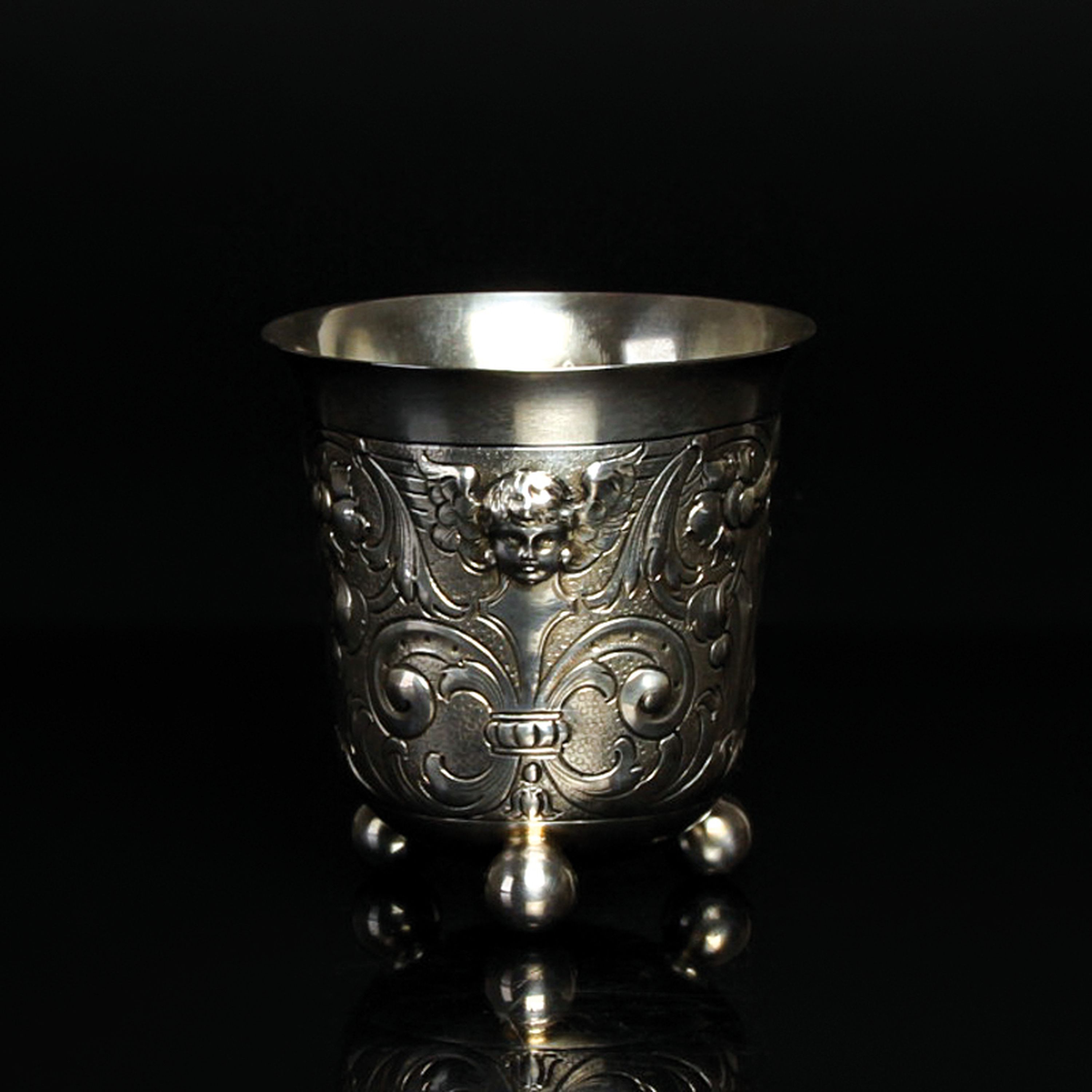 Kugelfußbecher, G. Hermeling, wohl Köln, um 1907, 800er-Silber, ca. 92g, Kartusche bez. "EB 1882-1907", umlaufend barockisierender Dekor, ...