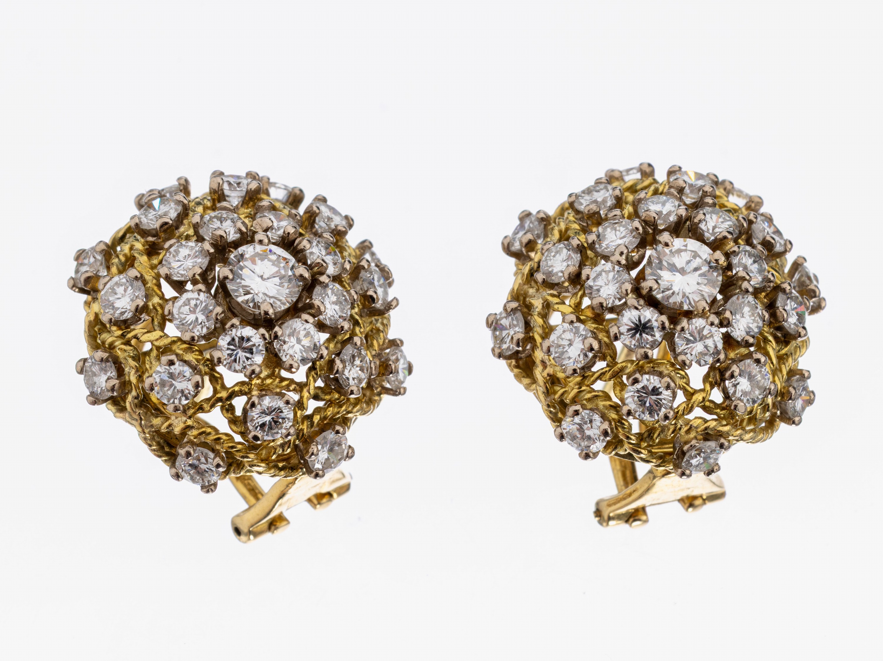 Paar 18 kt Gold Brillant-Ohrstecker, GG 750/000, 50 Brillanten zus. ca. 2.46 ct feines Weiß/lr, D. ca. 1.8 cm, ca. 10.8 g, Clipbrisuren, Kopie ...