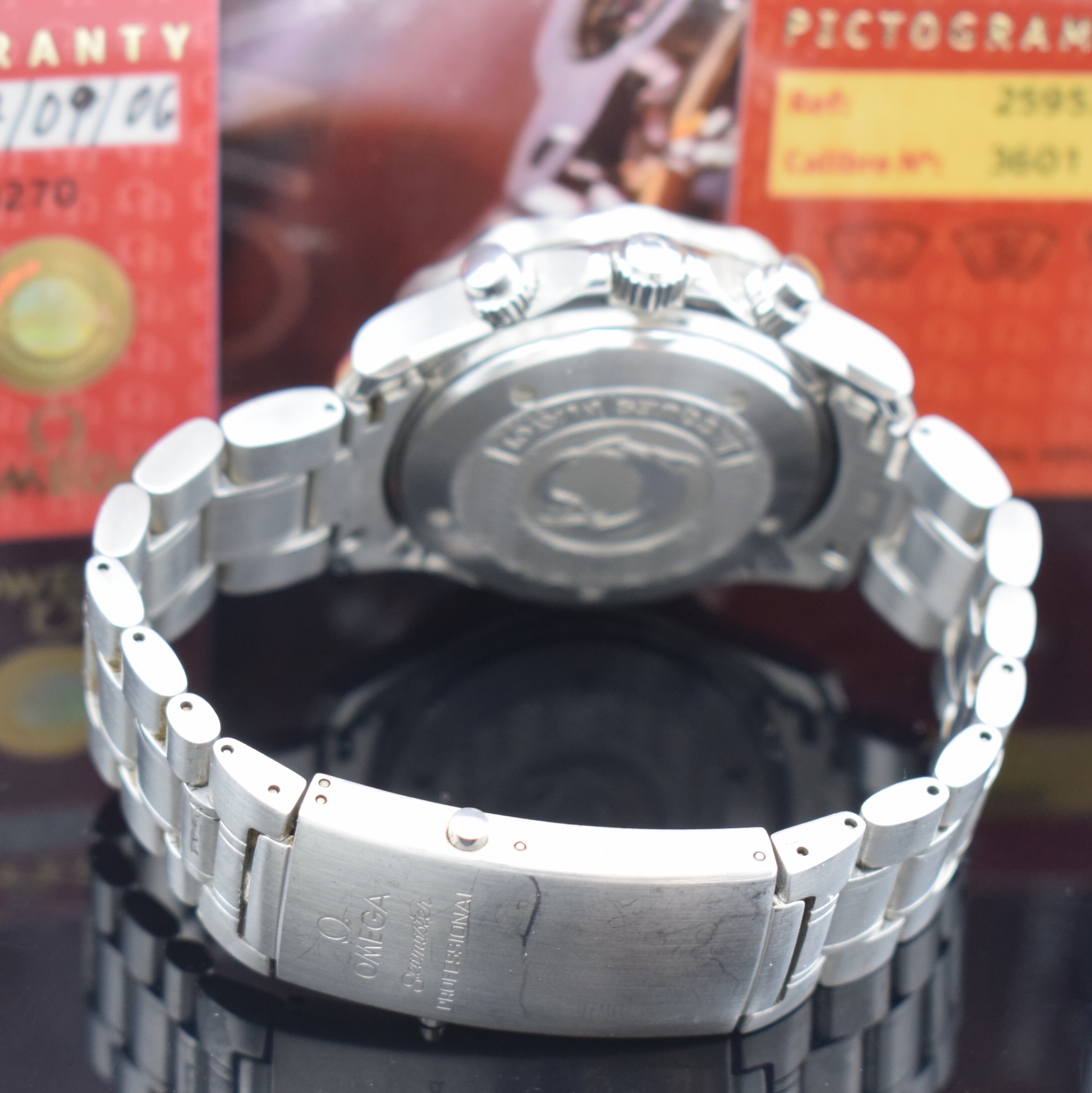 Detail b: OMEGA Seamaster Apnea Jacques Mayol Armbandchronograph in Stahl Referenz 2595.30.00, Schweiz verk. lt. Pap. 09/2006, Automatik, Stahlgeh., Boden u. ...