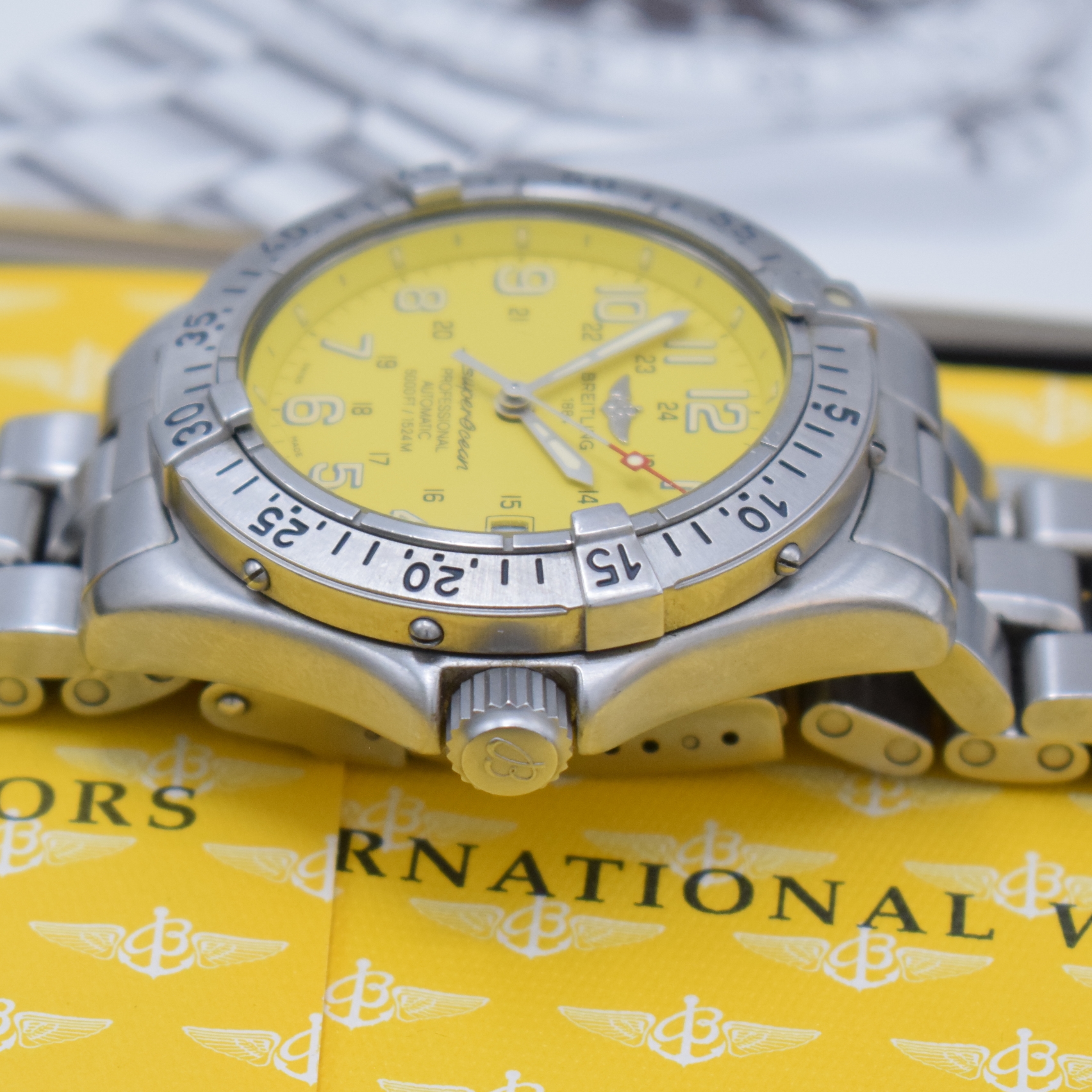 Detail c: BREITLING Superocean Herrenarmbanduhr Referenz A17045, Schweiz verk. lt. beil. Pap. 09/1999, Automatik, Stahlgeh., Boden u. Krone verschr., orig. ...