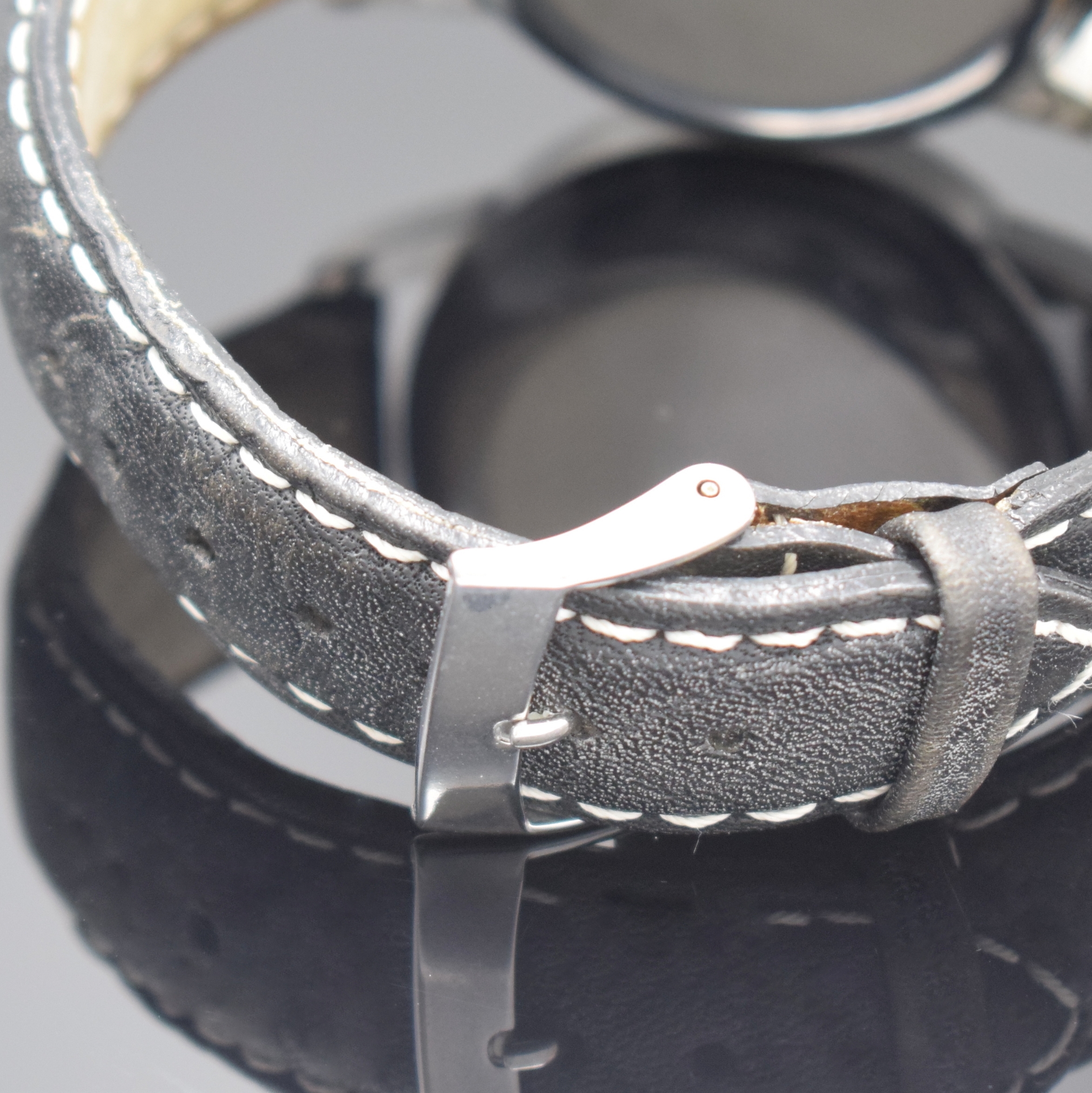 Detail b: CHRIST Armbandchronograph, Automatik, Deutschland/Schweiz um 2010, Edelstahlgeh. inkl. Lederband, Boden aufgedr., silb. Zifferbl. m. schwarzen ...