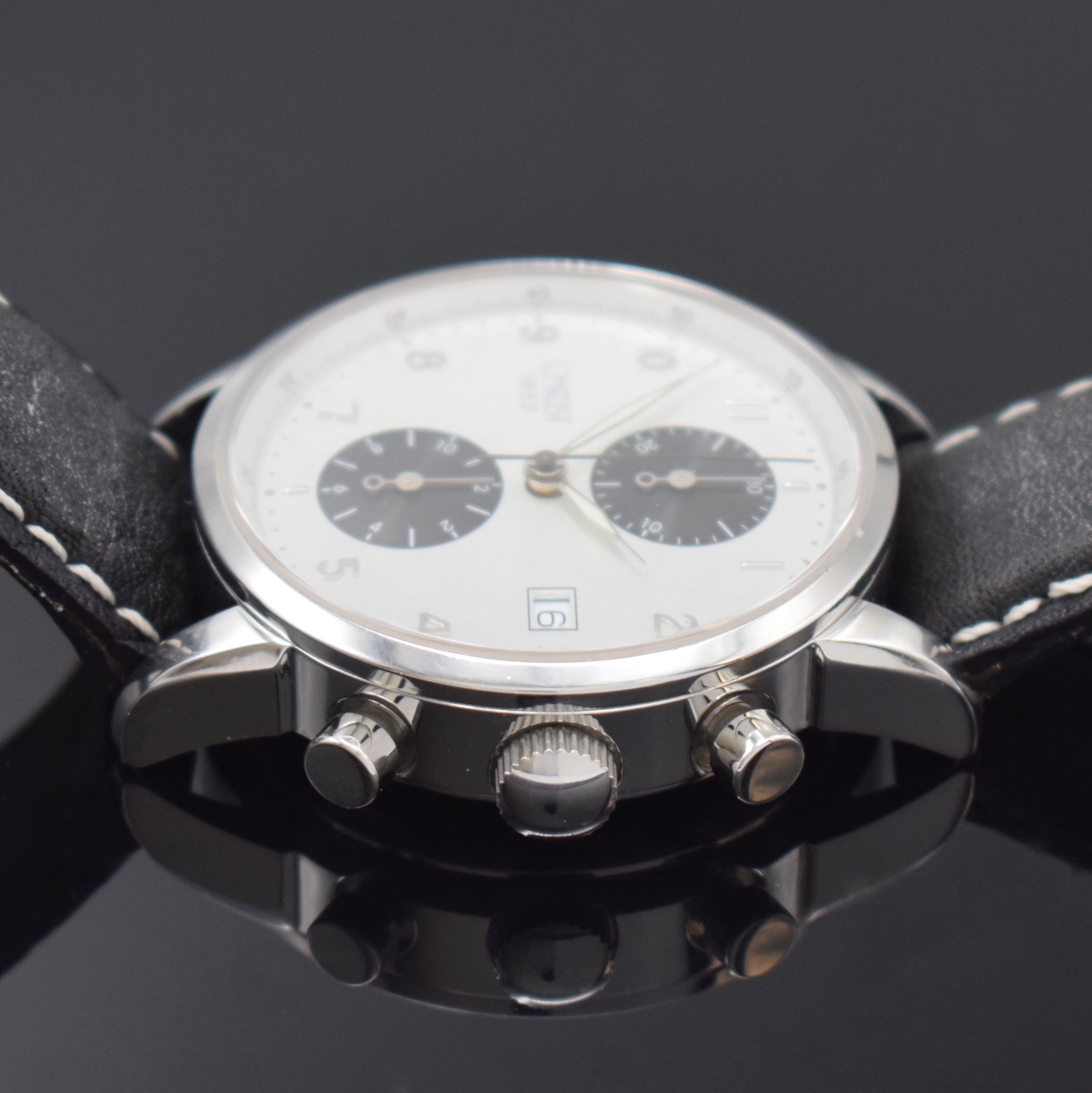 Detail c: CHRIST Armbandchronograph, Automatik, Deutschland/Schweiz um 2010, Edelstahlgeh. inkl. Lederband, Boden aufgedr., silb. Zifferbl. m. schwarzen ...