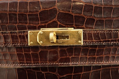 26914287h - Seltene Vintage HERMES KELLY Bag 32, 1960er Jahre, HERMES Shiny Crocodile in Havanna ...