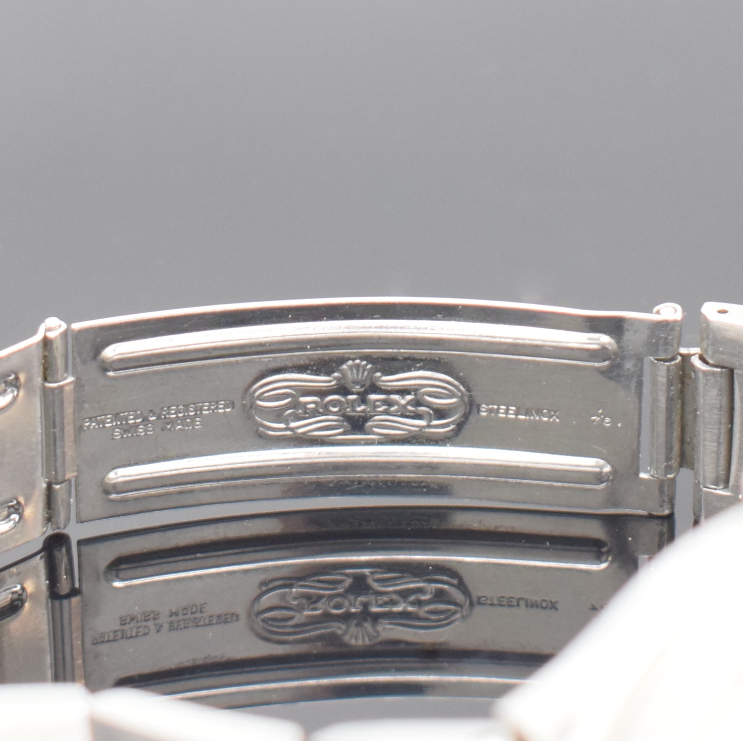 Detail d: TUDOR Prince Oysterdate Herrenarmbanduhr Referenz 9101, Schweiz um 1980, Automatik, Oystergeh., Boden u. Krone verschr., Gliederband m. dopp. ...