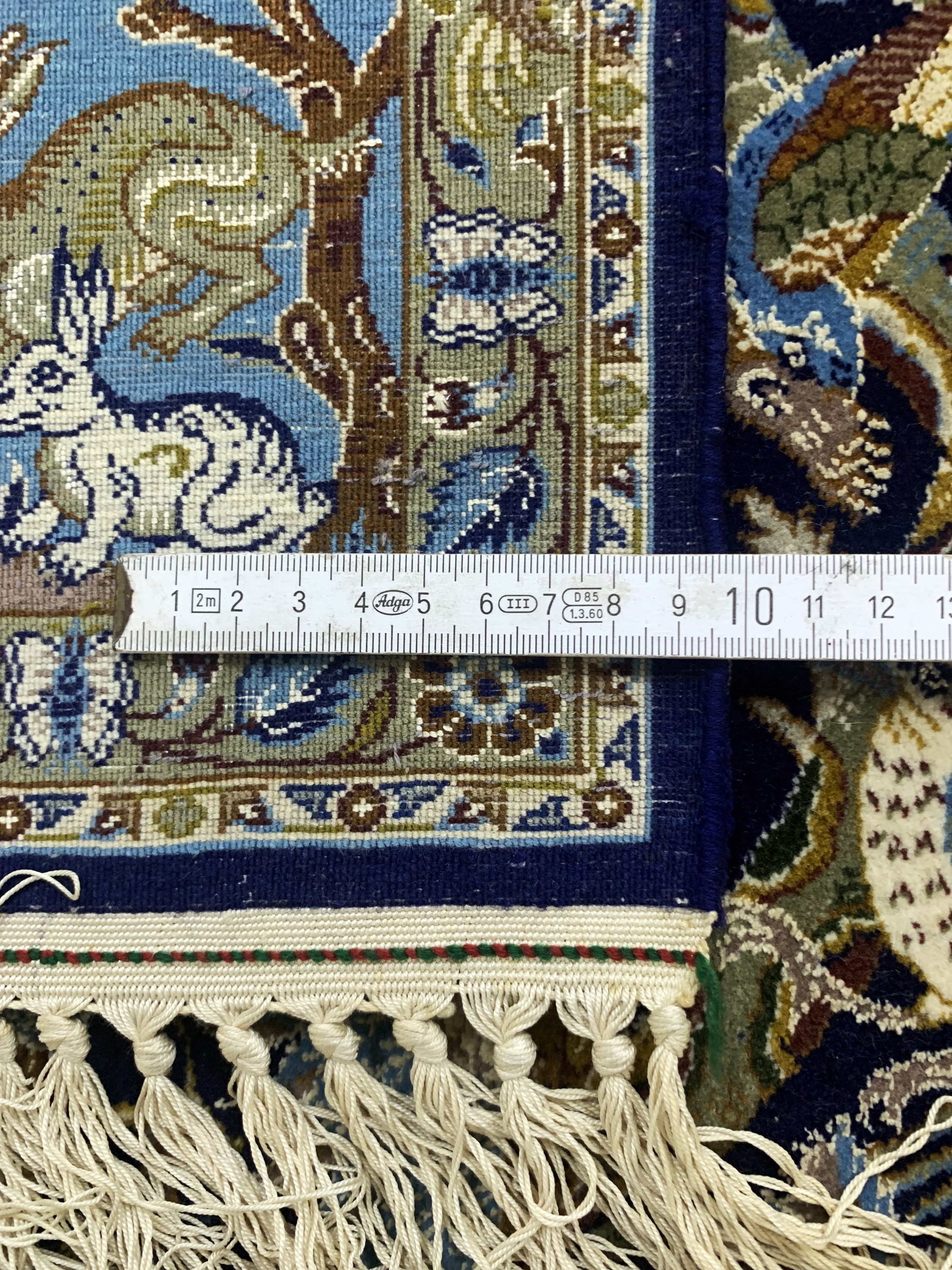 Detail e: Esfahan fein, Persien, Ende 20.Jhd, Korkwolle mit und auf Seide, ca. 163 x 108 cm,ca. 1,0 Mio. Kn/qm, EHZ: (Nahezu neuwertig)