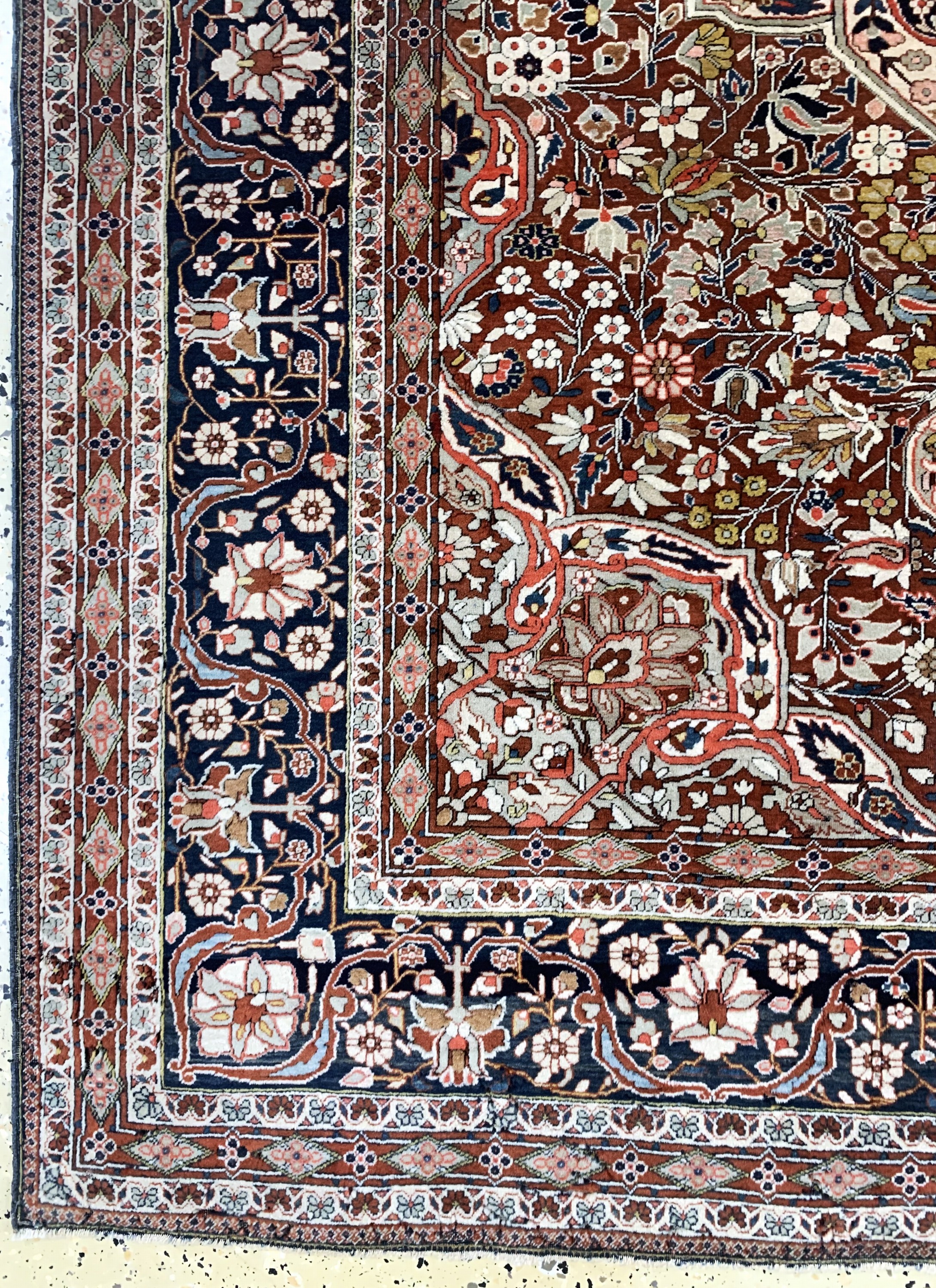 Detail b: Keschan"Mohtescham"antik, Persien, um 1900,Korkwolle auf Baumwolle, ca. 230 x 150 cm, leichter Mottenfraß, gereinigt, EHZ: (gleichmäßig ...