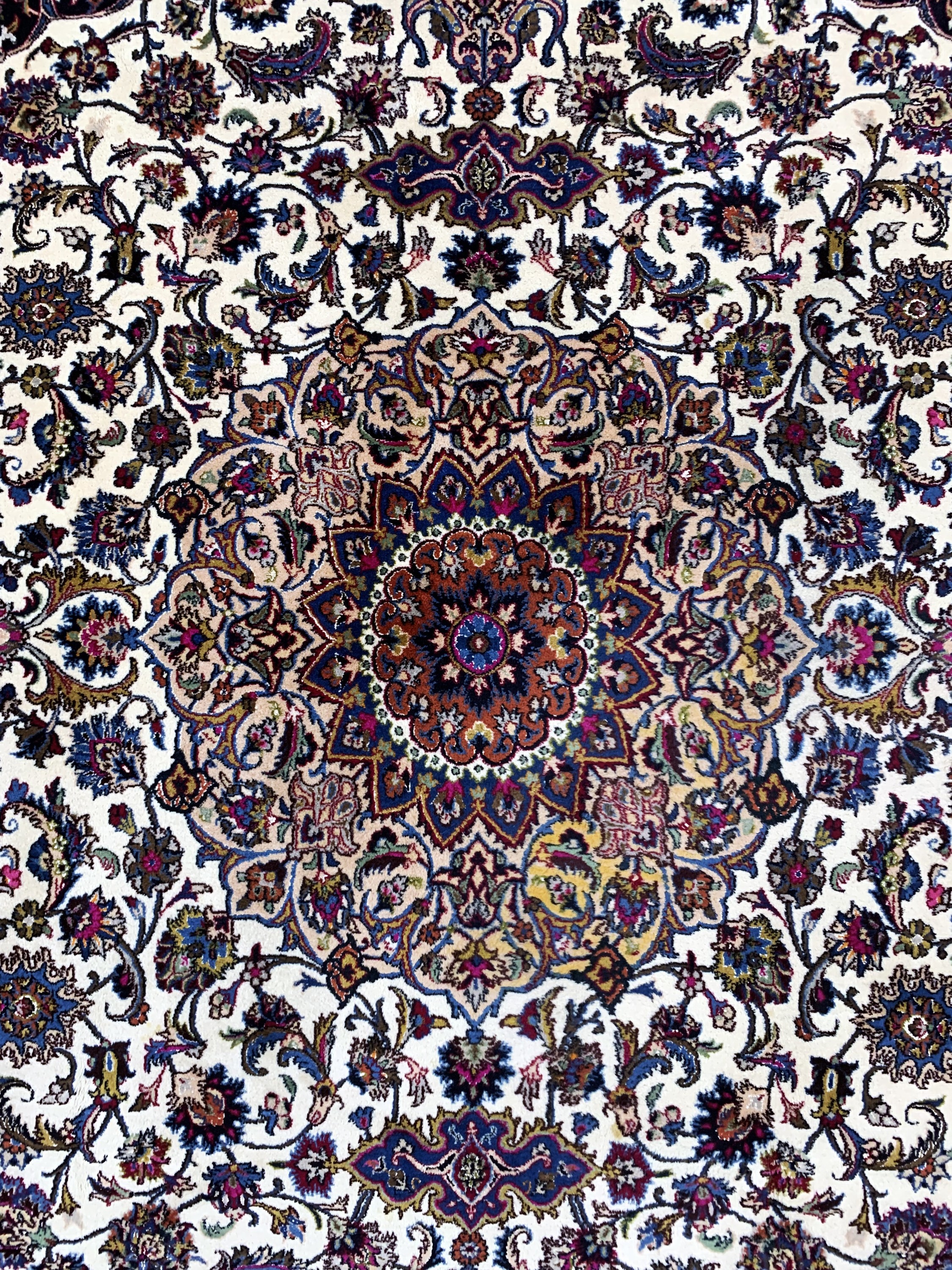 Detail c: Mesched Kork fein, Persien, Ende 20.Jhd, Korkwolle mit Seide, ca. 300 x 204 cm, EHZ: 2