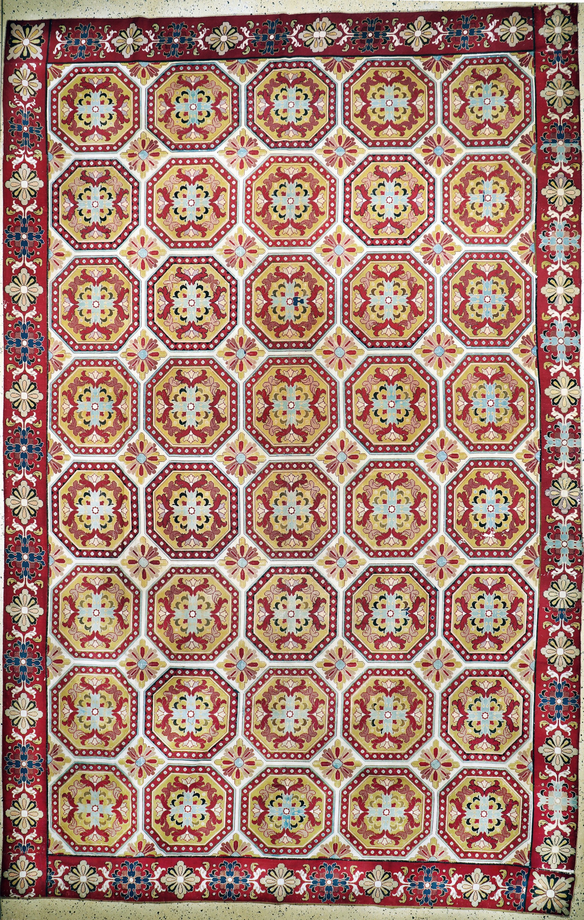 "Needle-Point" England, (aus mehreren Bahnen), Anfang 20.Jhd, Wolle auf Baumwolle, ca. 430 x 280 cm, EHZ: 2-3