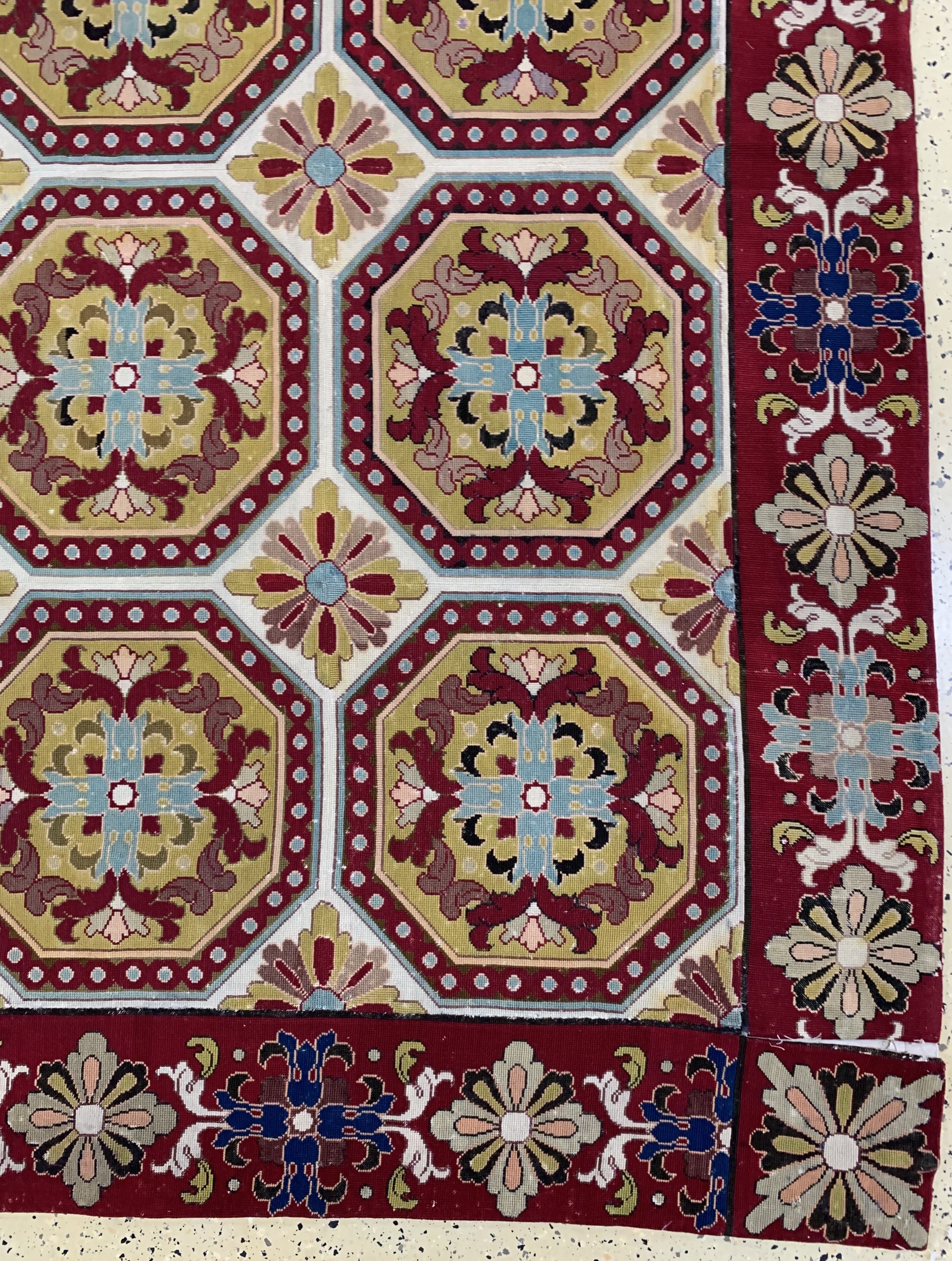 Detail a: "Needle-Point" England, (aus mehreren Bahnen), Anfang 20.Jhd, Wolle auf Baumwolle, ca. 430 x 280 cm, EHZ: 2-3