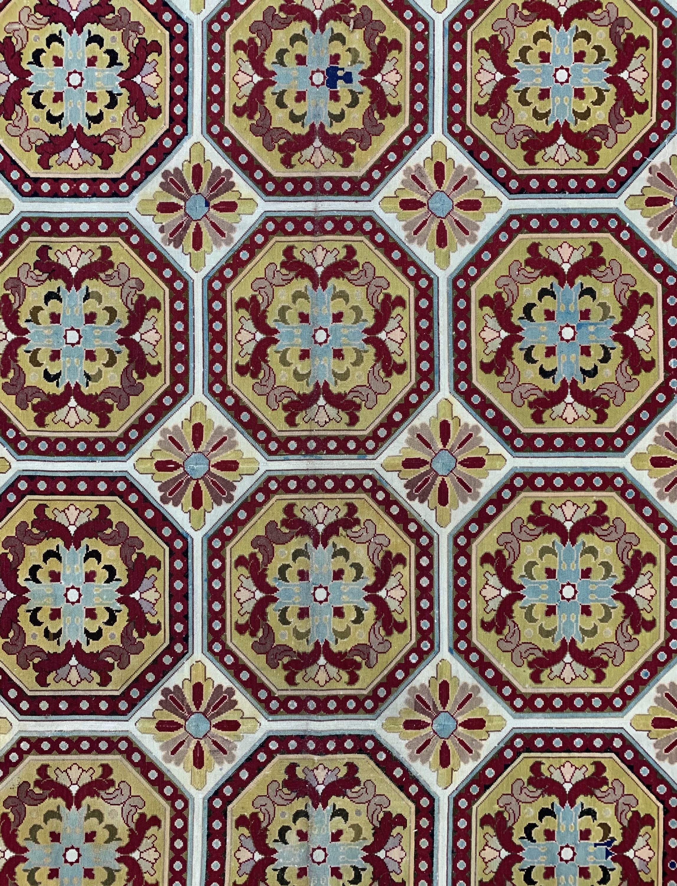 Detail c: "Needle-Point" England, (aus mehreren Bahnen), Anfang 20.Jhd, Wolle auf Baumwolle, ca. 430 x 280 cm, EHZ: 2-3