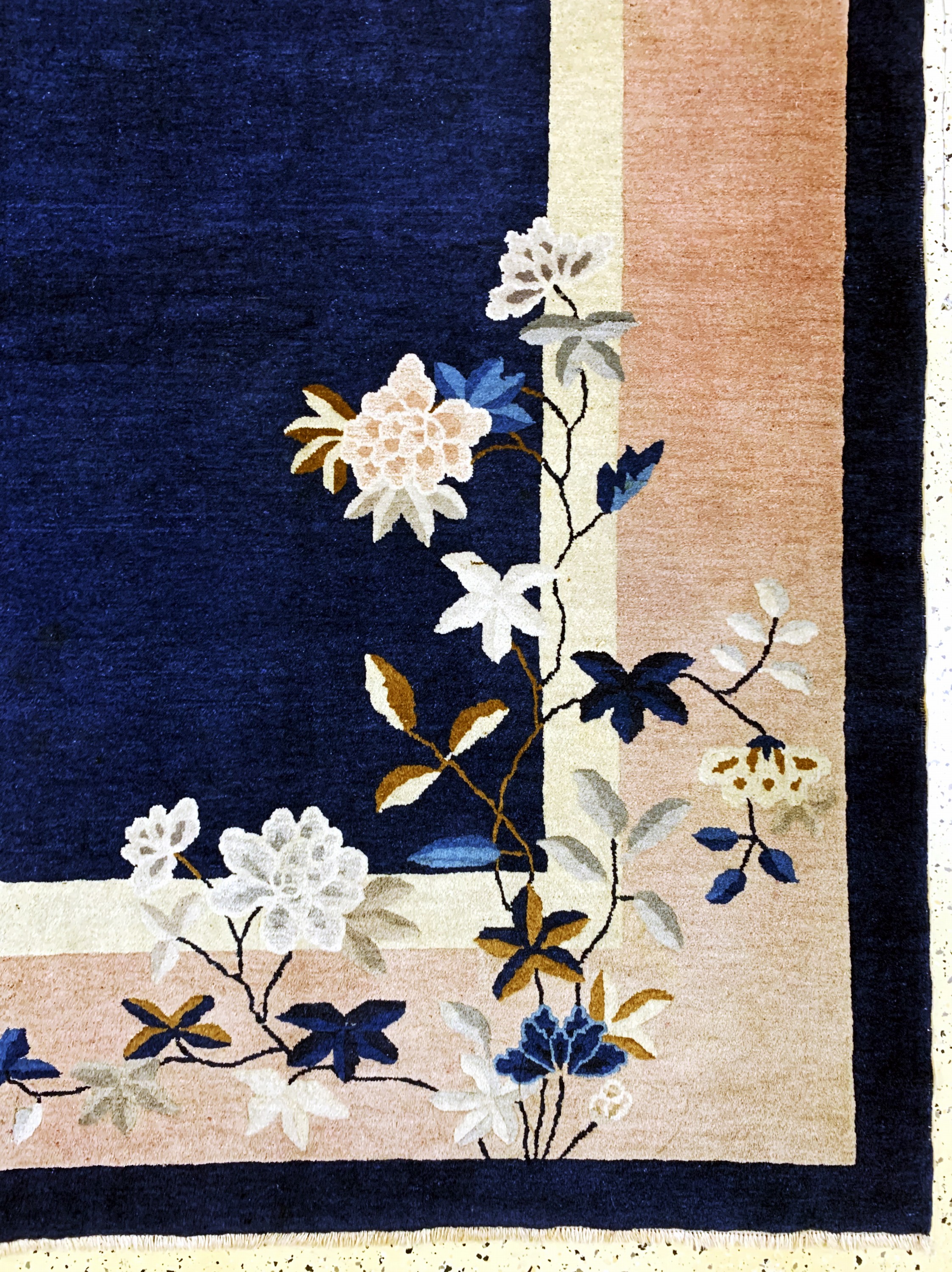 Detail a: Antiker Peking, China, um 1900, Wolle auf Baumwolle, ca. 352 x 282 cm, EHZ: 2(fachkundig gereinigt).