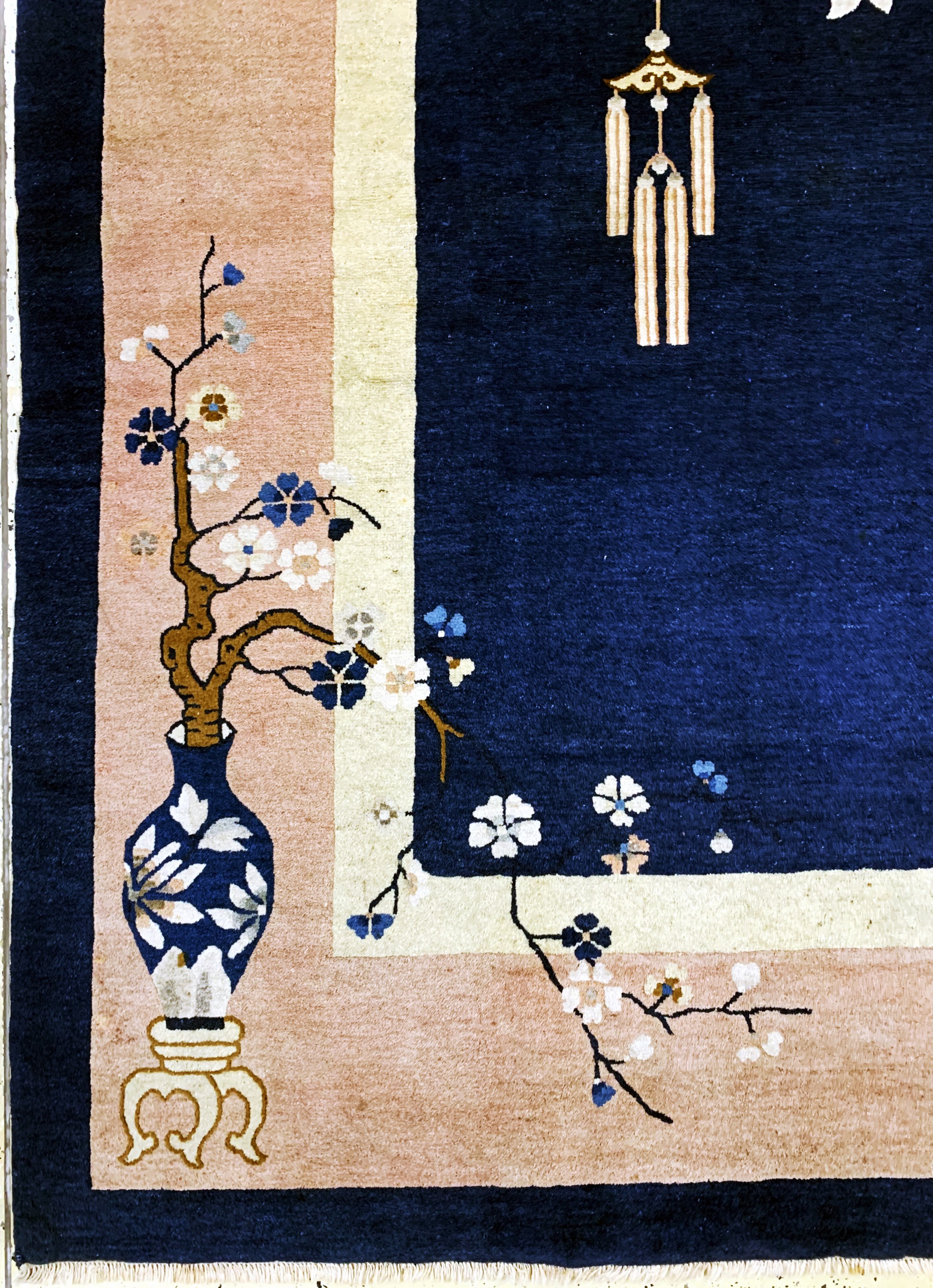 Detail b: Antiker Peking, China, um 1900, Wolle auf Baumwolle, ca. 352 x 282 cm, EHZ: 2(fachkundig gereinigt).
