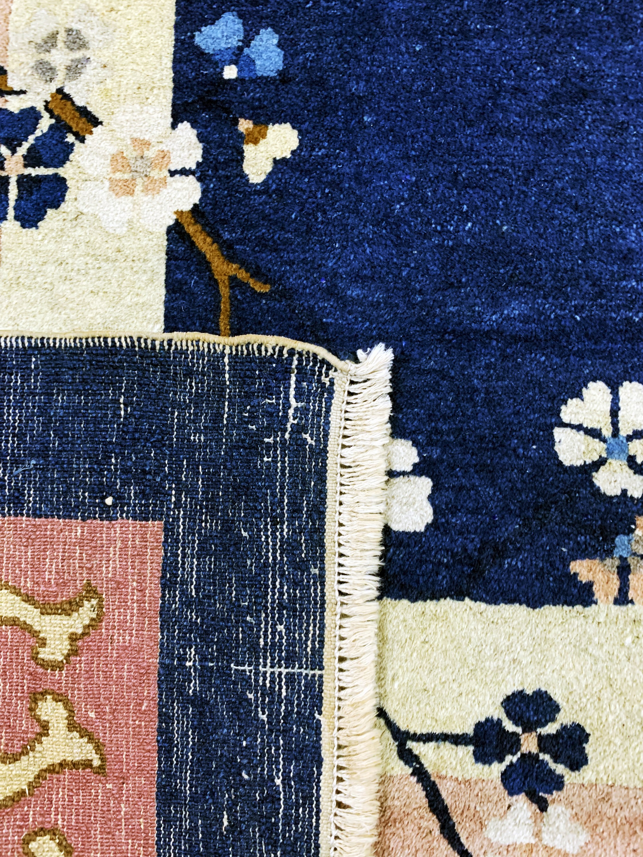 Detail g: Antiker Peking, China, um 1900, Wolle auf Baumwolle, ca. 352 x 282 cm, EHZ: 2(fachkundig gereinigt).