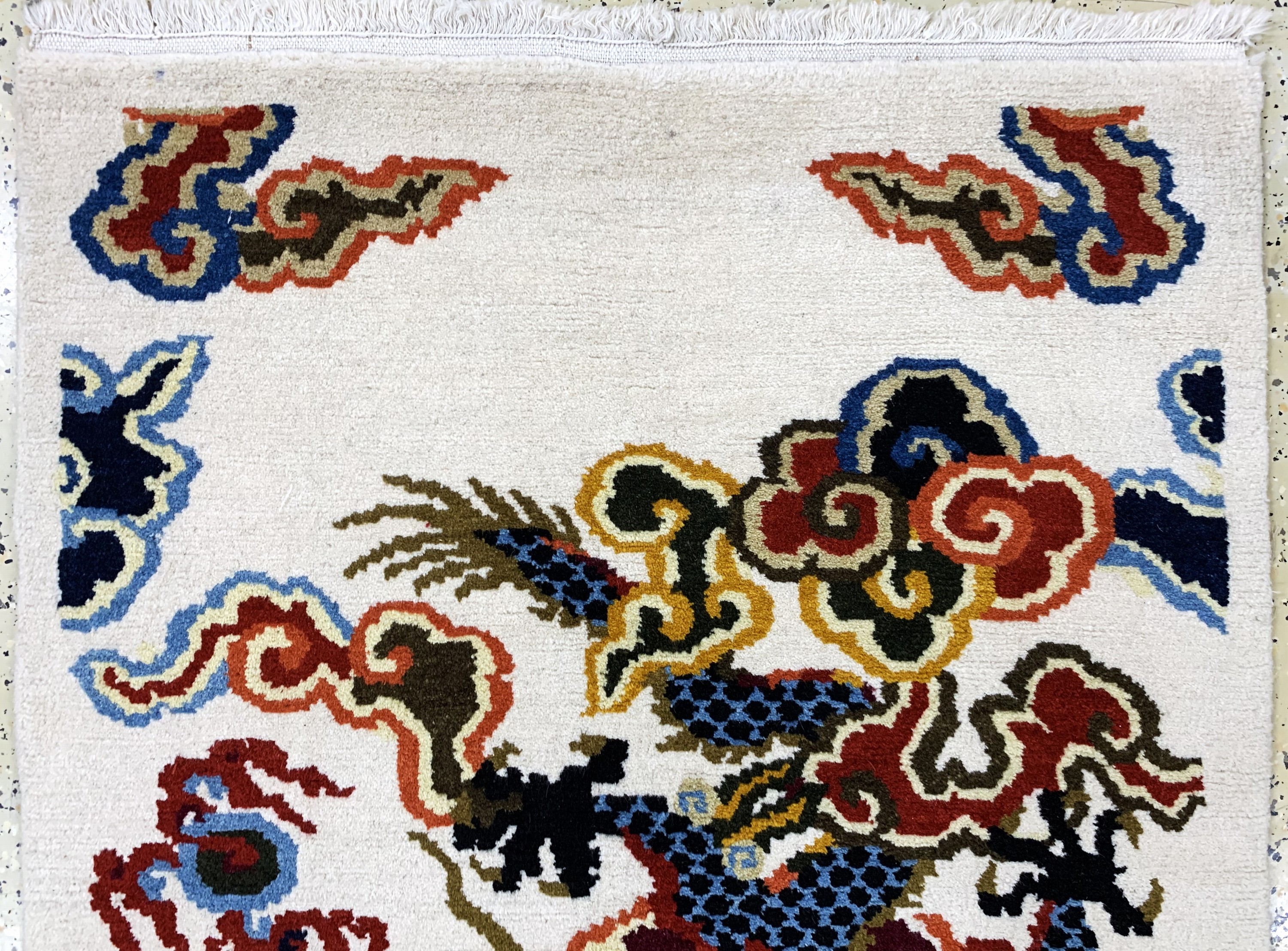 Detail a: "Drachen-Teppich", Nepal, Mitte 20.Jhd, Wolle auf Baumwolle, ca. 150 x 90 cm, EHZ:(nahezu neuwertig).