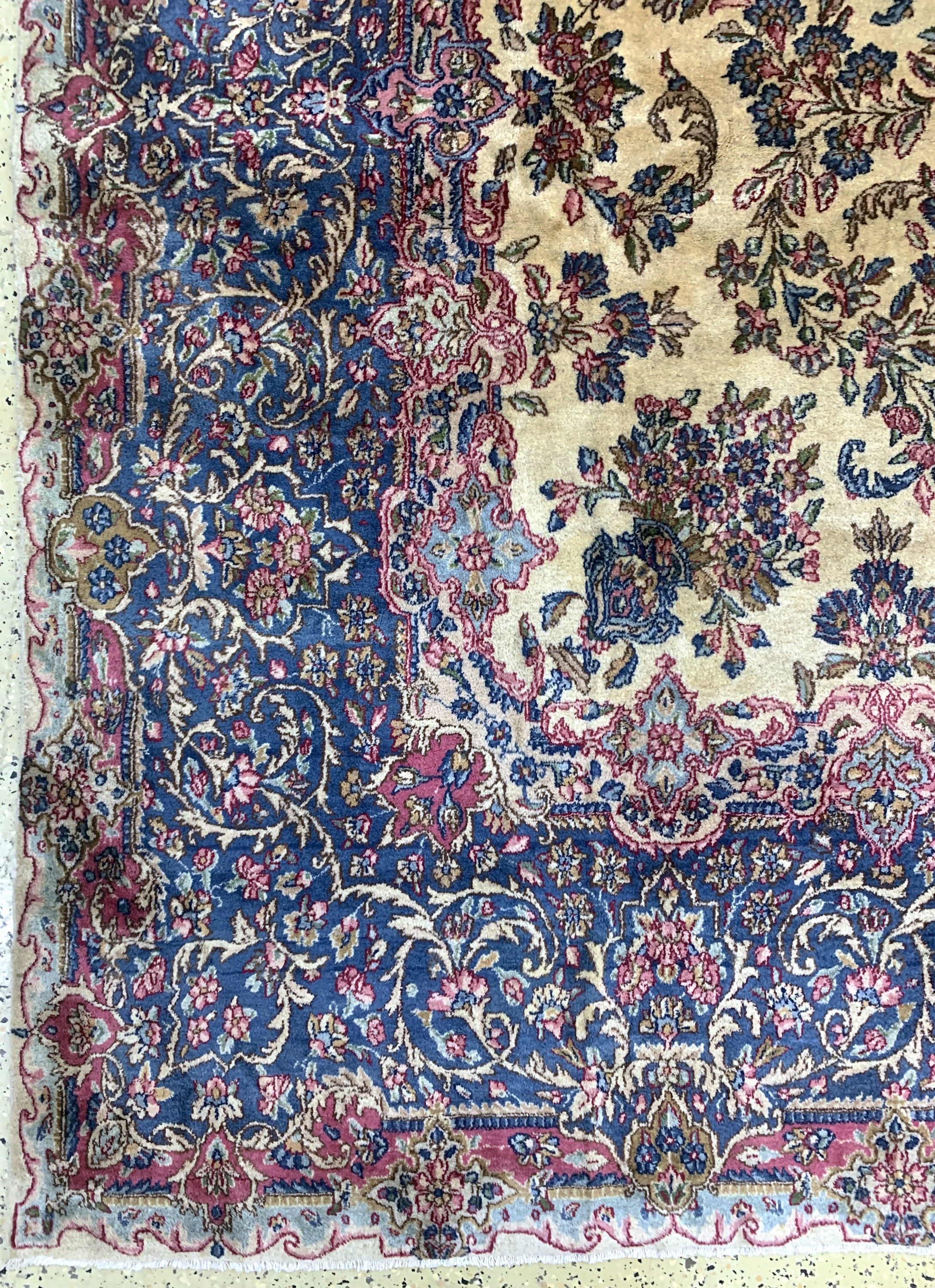 Detail b: Kerman"Lawar"antik, Persien, um 1900, Wolleauf Baumwolle, ca. 470 x 290 cm, gereinigt, EHZ: 2(ganz kleine Flecken)