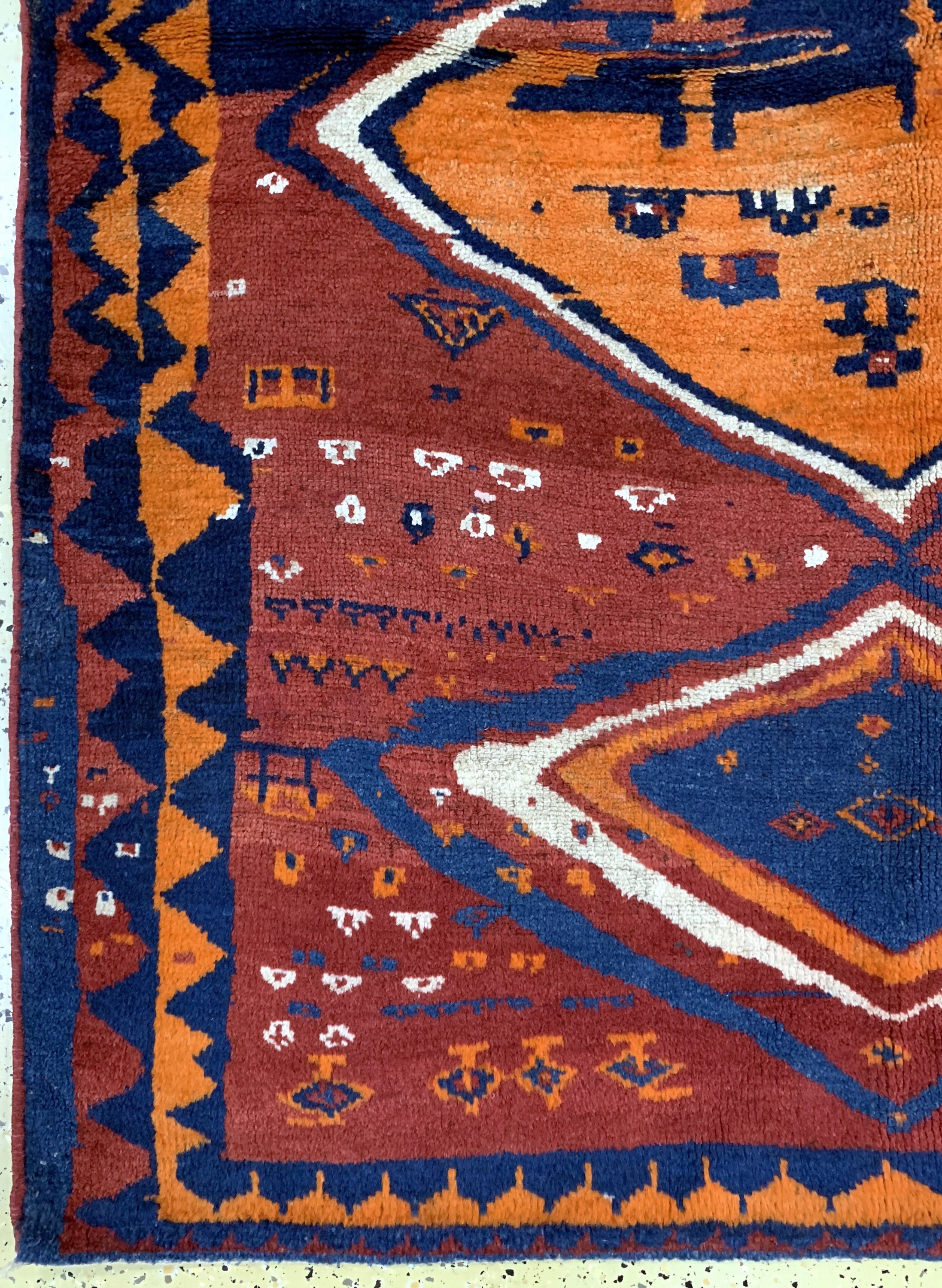 Detail b: Louri Bachtiar, Persien, Anfang 20.Jhd, Wolle auf Baumwolle, ca. 200 x 150 cm, gereinigt, EHZ: 2
