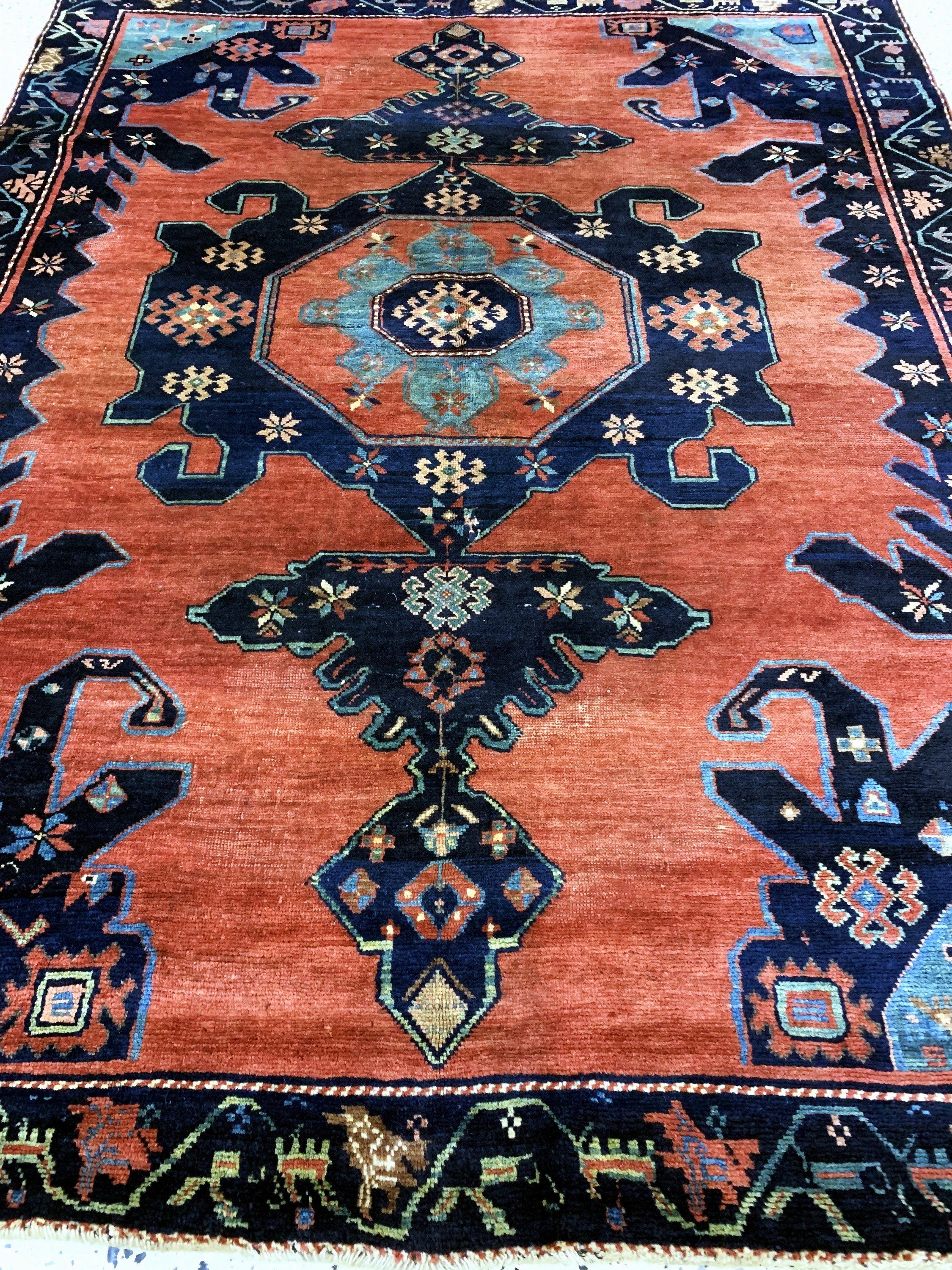 Detail d: Karabagh antik, Kaukasus, um 1900, Wolle auf Wolle, ca. 200 x 155 cm, gereinigt, EHZ: 3