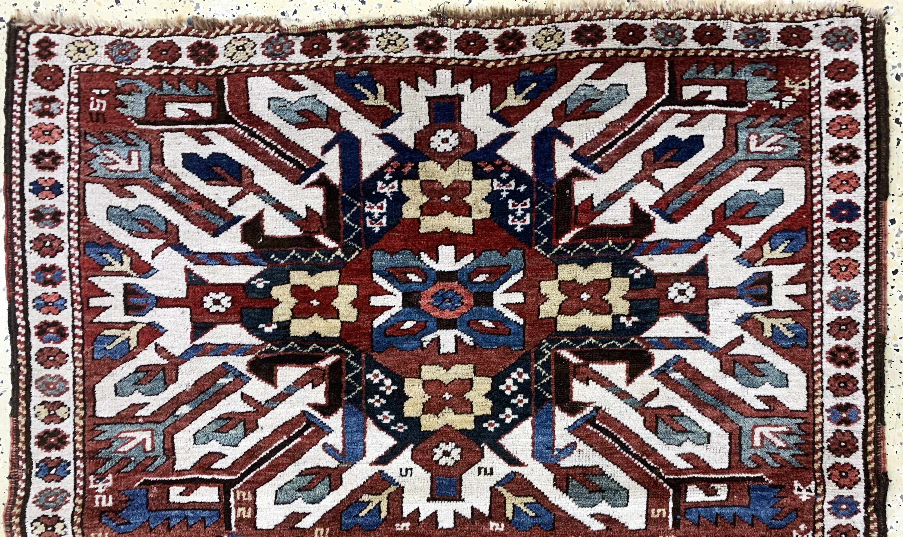 Detail a: "Adler-Kazak"antik, Kaukasus, um 1900, Wolle auf Wolle, ca. 275 x 125 cm, EHZ: 2-3, (kleine Restaurierungen)