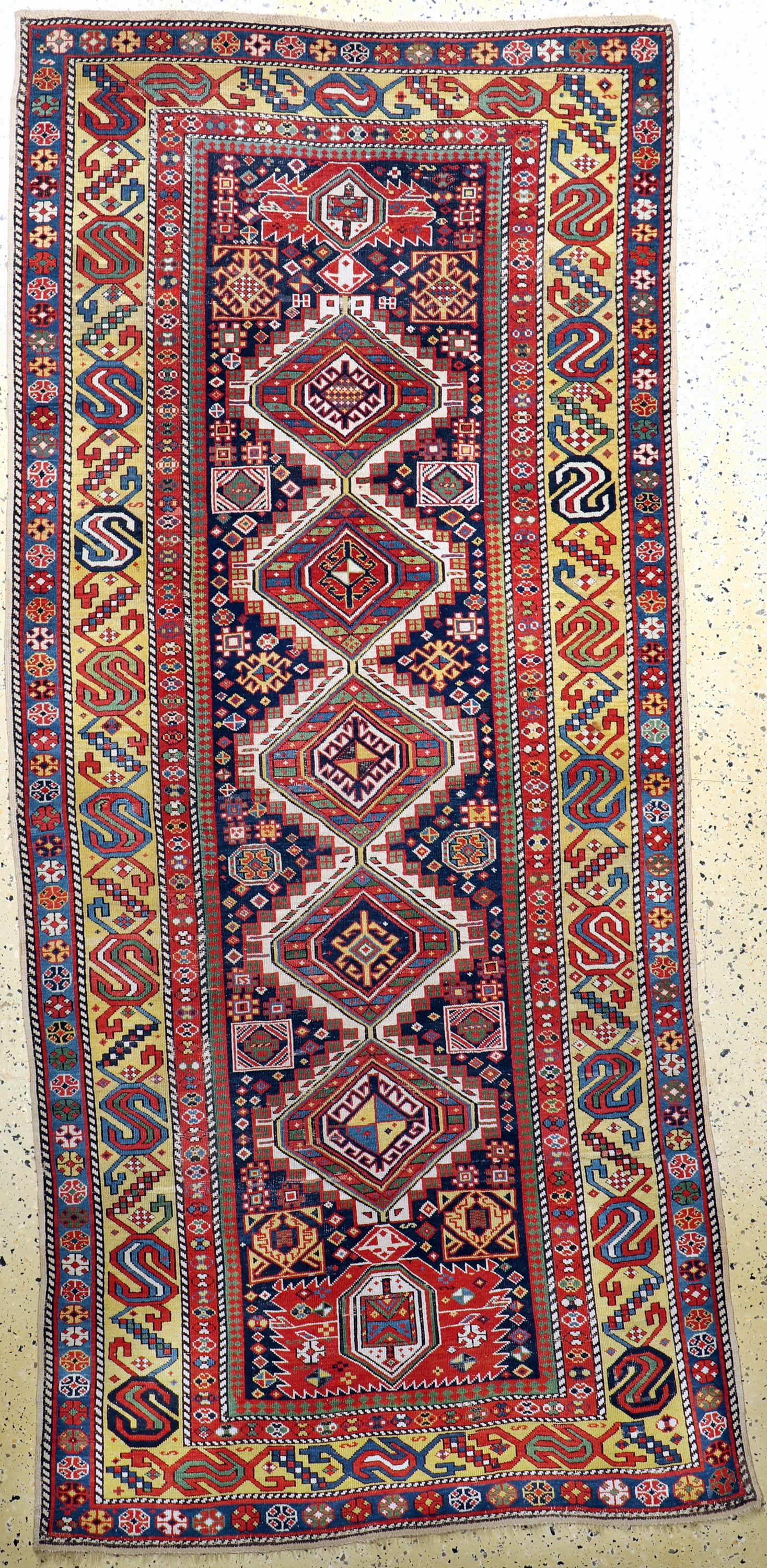 "Kuba-Schirwan"antik, Kaukasus, um 1900, Wolle auf Wolle, ca. 255 x 120 cm, EHZ: 2-3, (kleine restaurierungen)