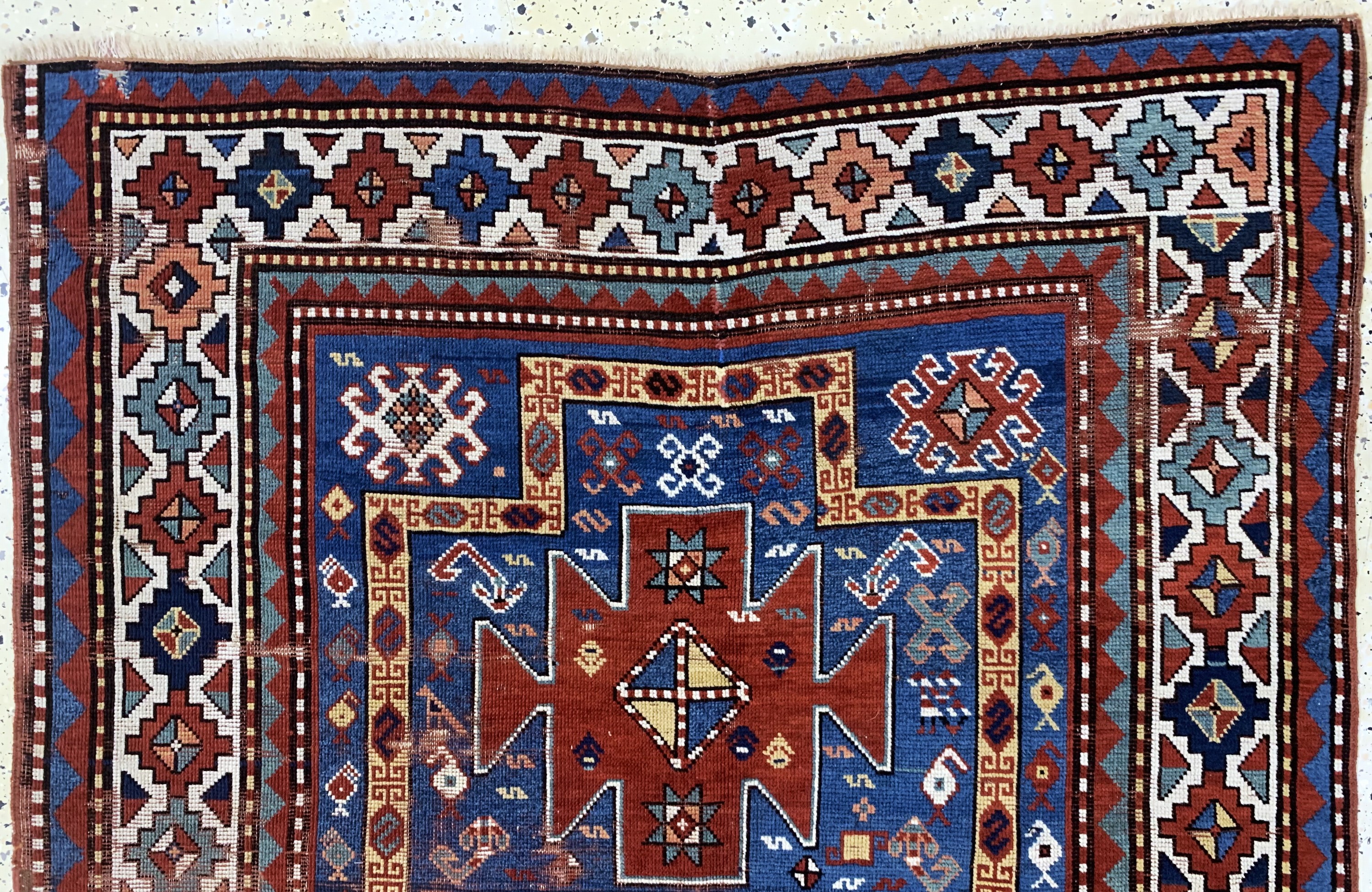Detail a: Antiker"Karachoph"Kazak, Kaukasus, 19.Jhd, Wolle auf Wolle, ca. 260 x 140 cm, EHZ: 3 (geflickte Trittfalte).
