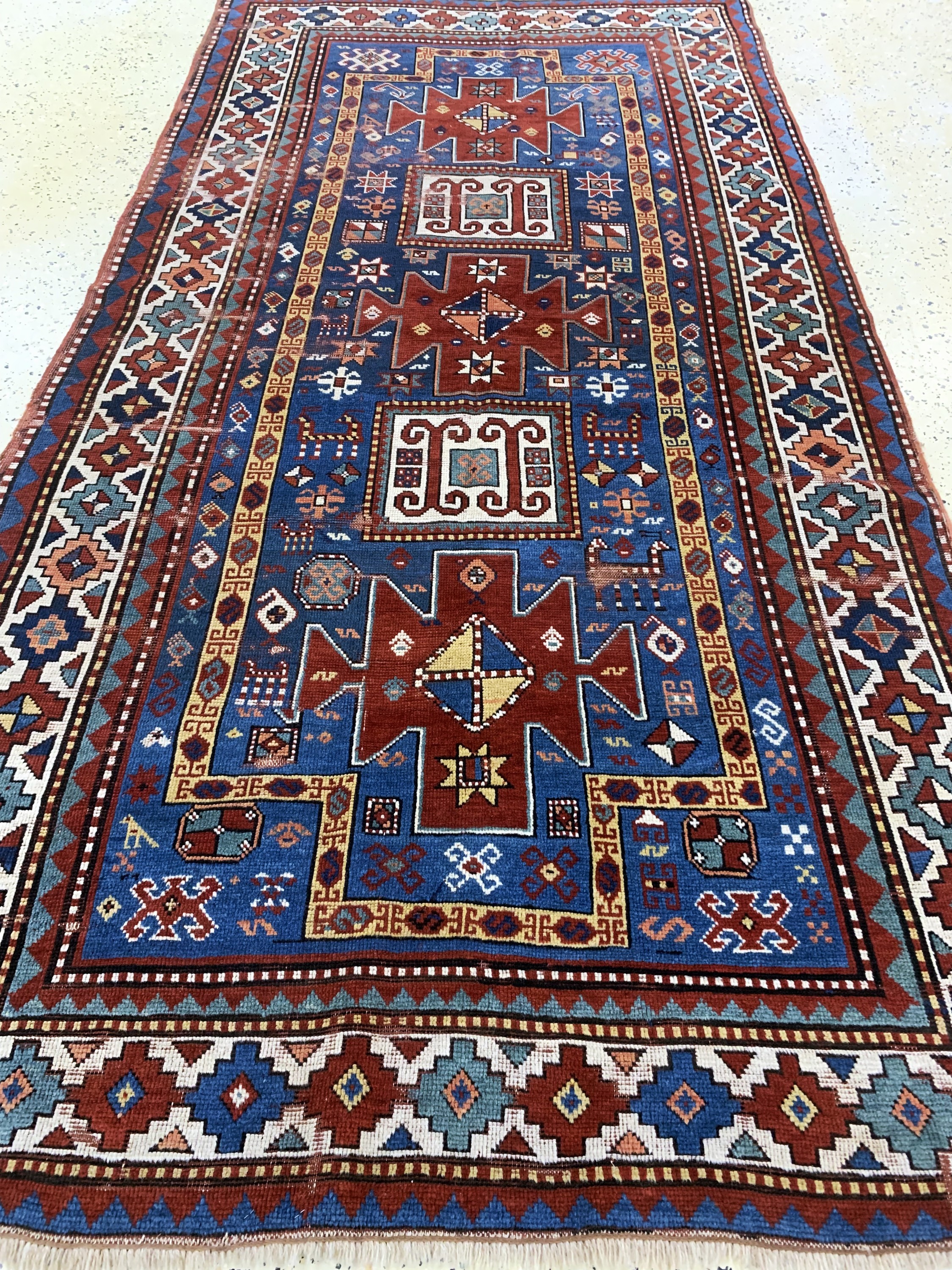 Detail d: Antiker"Karachoph"Kazak, Kaukasus, 19.Jhd, Wolle auf Wolle, ca. 260 x 140 cm, EHZ: 3 (geflickte Trittfalte).