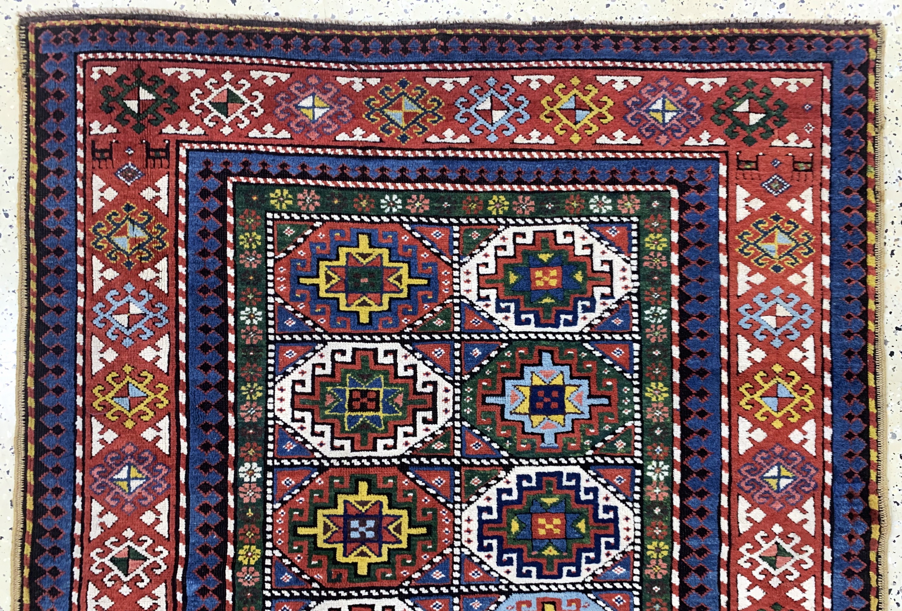 Detail a: "Moghan"Kazak antik, Kaukasus, um 1900, Wolle auf Wolle, ca. 350 x 140 cm, EHZ: 2