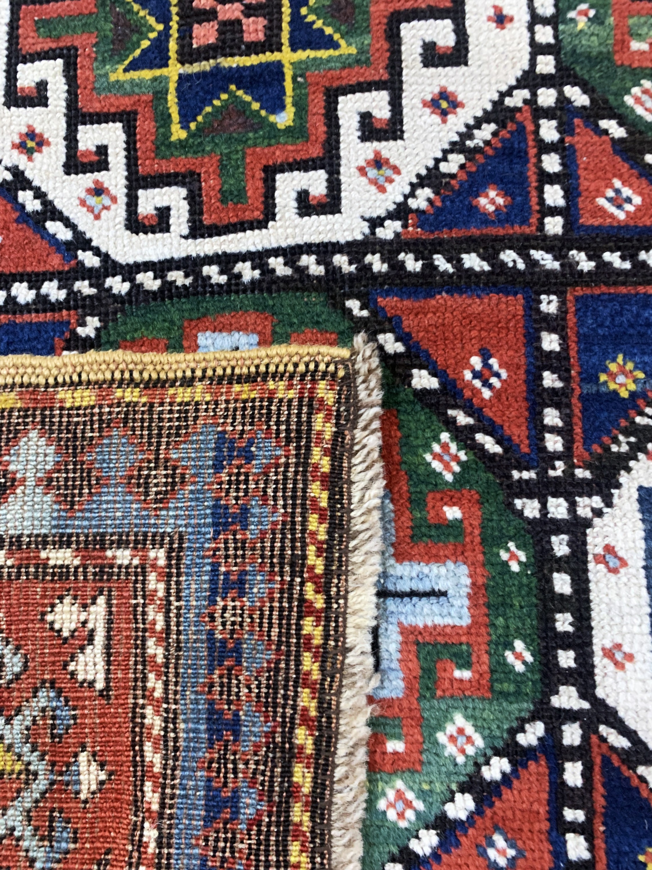 Detail f: "Moghan"Kazak antik, Kaukasus, um 1900, Wolle auf Wolle, ca. 350 x 140 cm, EHZ: 2