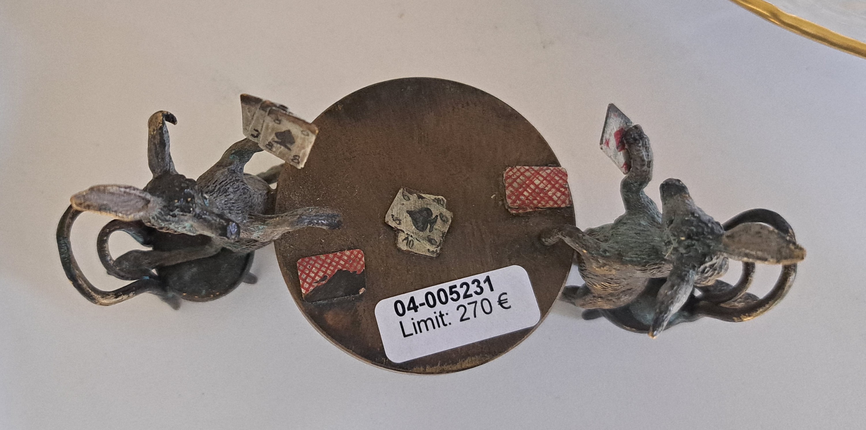 Detail d: Zwei Esel beim Kartenspiel, Wiener Bronze, sign. Bergmann u. Austria, bunt staffiert, ca. 6x11.5x5 cm, Gewicht 171 g