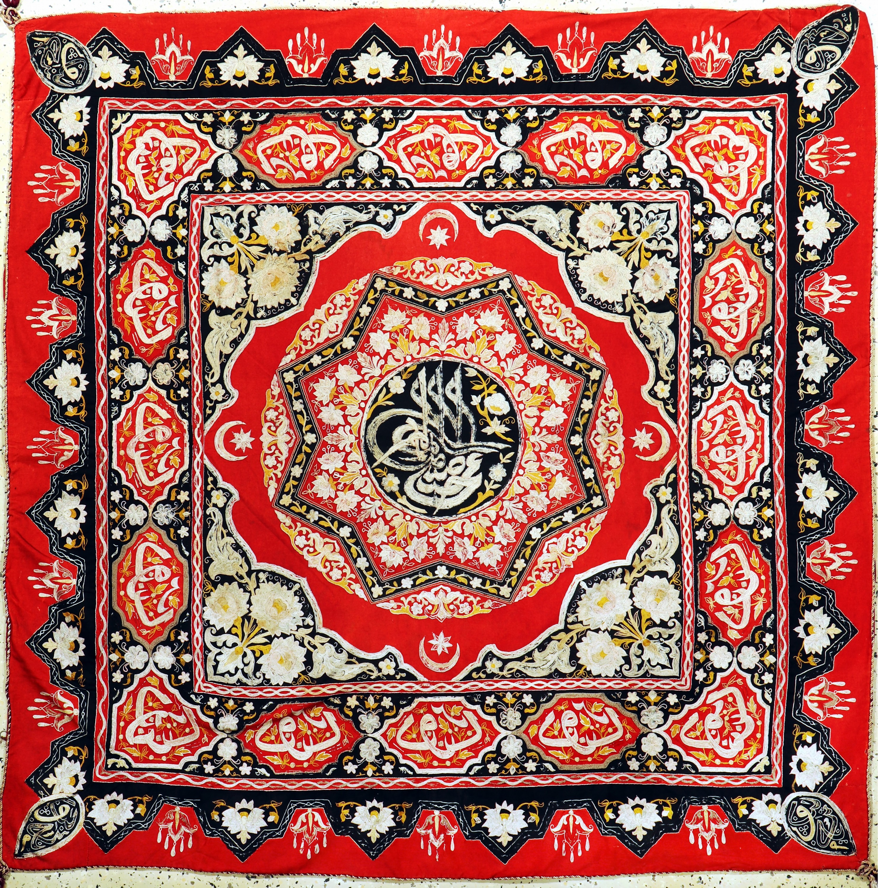 Osmanische Stickerei antik, um 1900, Seide beschtickt auf Samt, ca. 152 x 151 cm, EHZ: 2