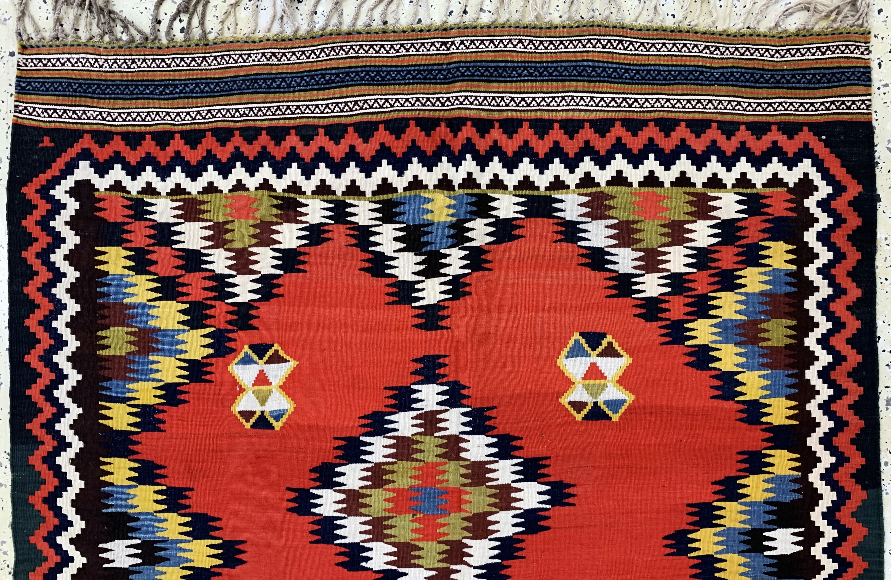 Detail a: Ghaschgai Kelim fein, Persien, Anfang 20.Jhd, Wolle auf Wolle, ca. 275 x 137 cm, EHZ: 2